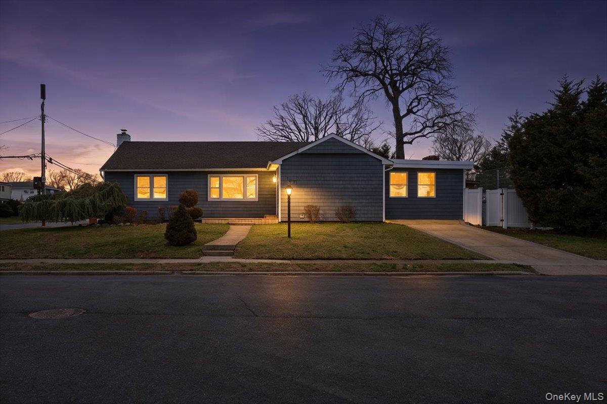 #3 photo, 1871 Relyea Drive, নাসাউ কাউন্টি Merrick , NY 11566