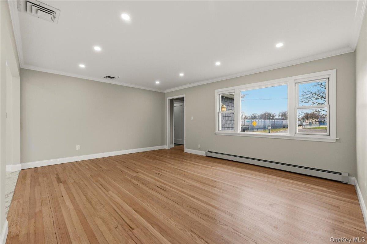 #7 photo, 1871 Relyea Drive, নাসাউ কাউন্টি Merrick , NY 11566