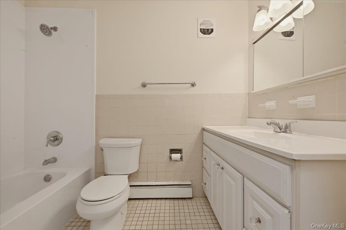 #18 photo, 7 Anchorage Road, Port Washington , NY 11050