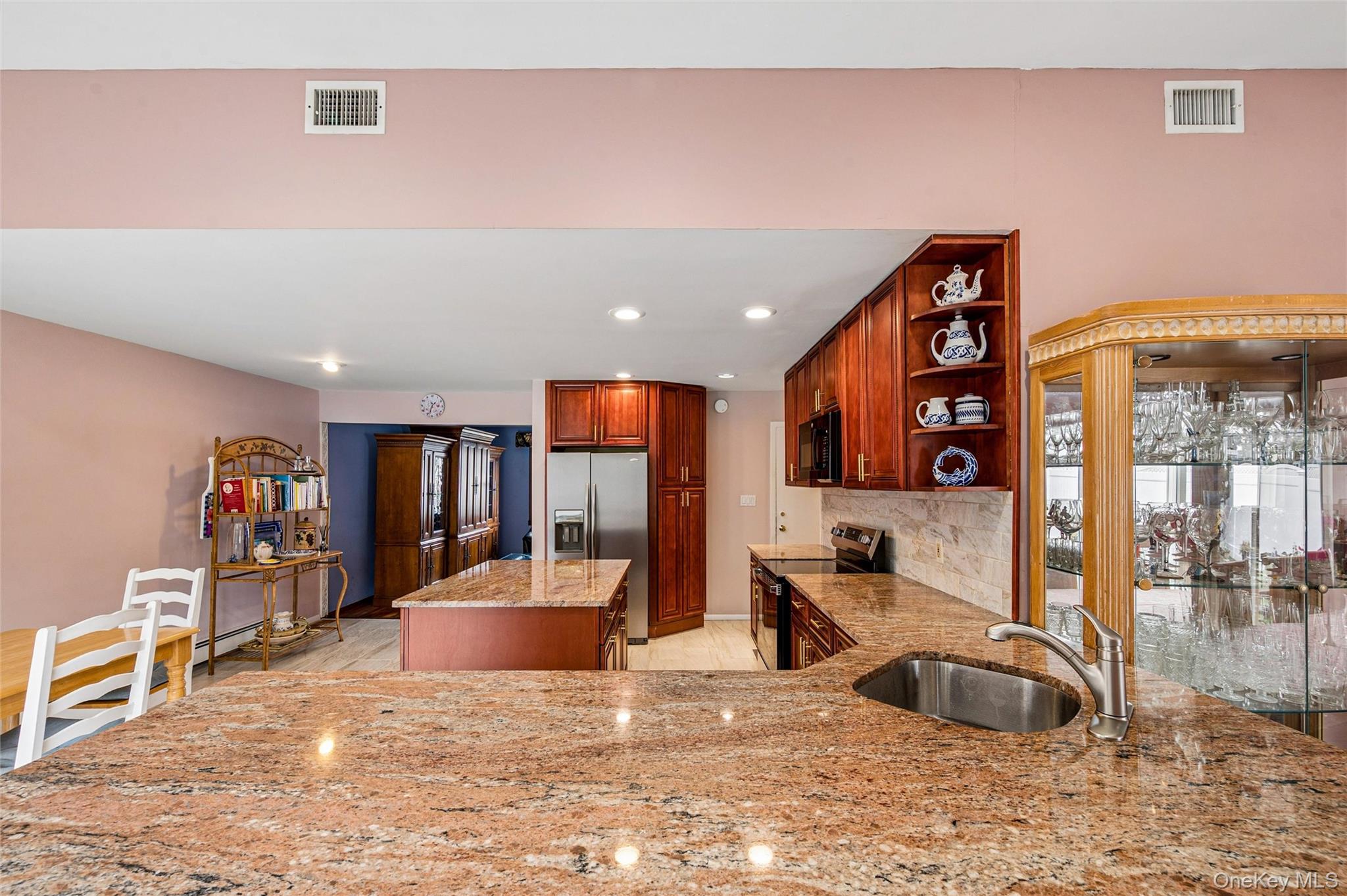 #14 photo, 3634 Summer Drive, নাসাউ কাউন্টি Wantagh , NY 11793