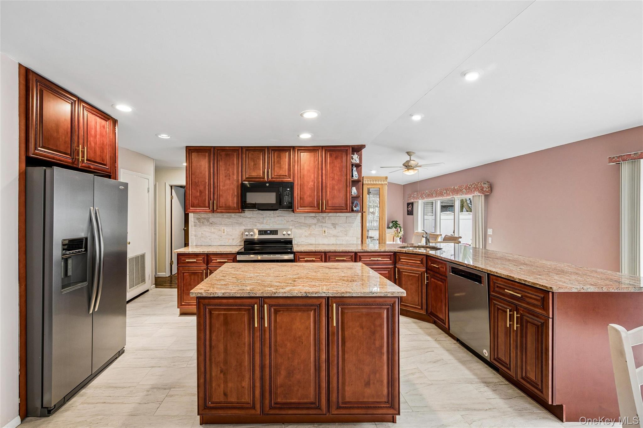 #8 photo, 3634 Summer Drive, নাসাউ কাউন্টি Wantagh , NY 11793