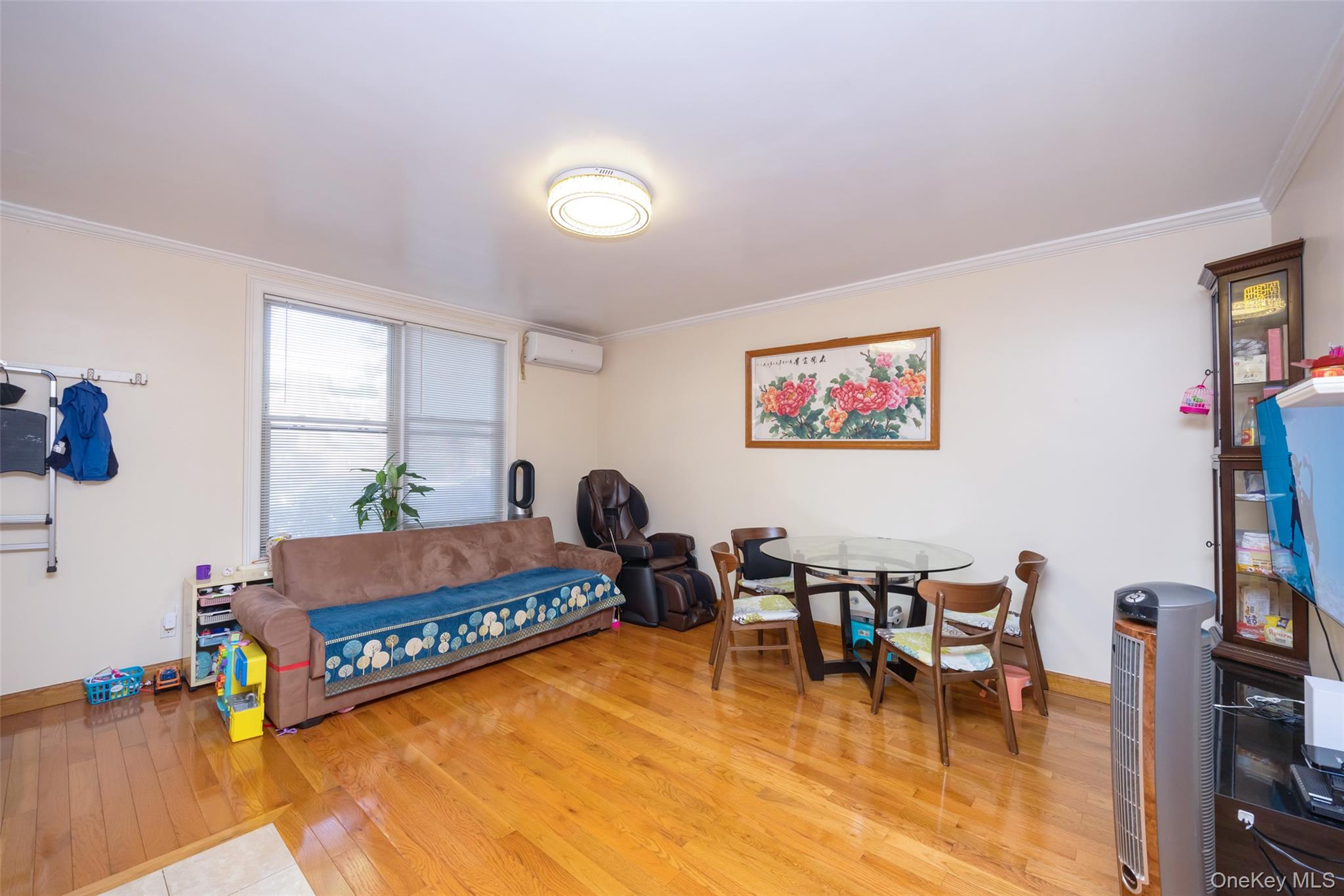 #3 photo, 48-21 65th Street, কুইন্‌স Woodside , NY 11377