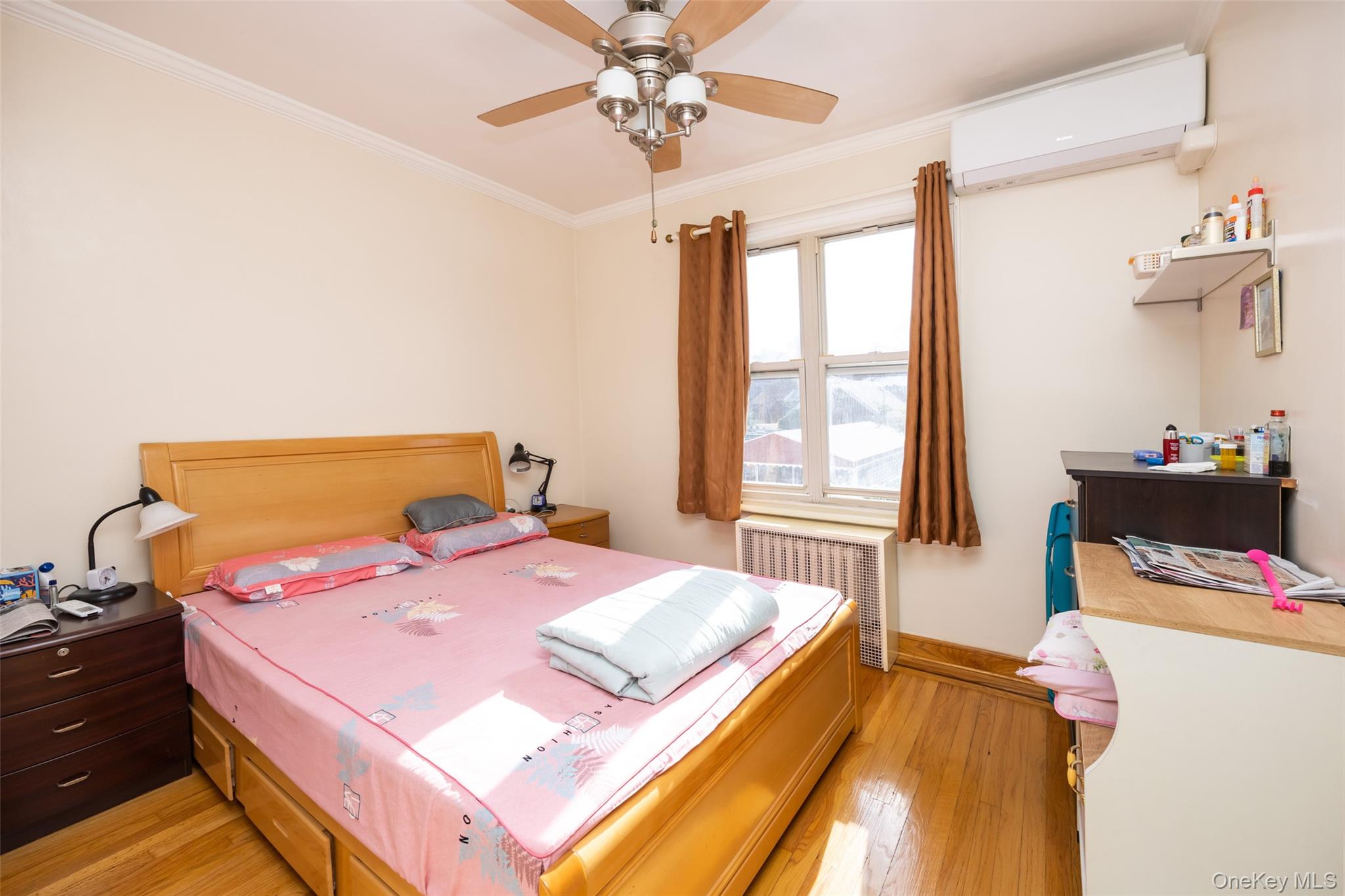 #7 photo, 48-21 65th Street, কুইন্‌স Woodside , NY 11377