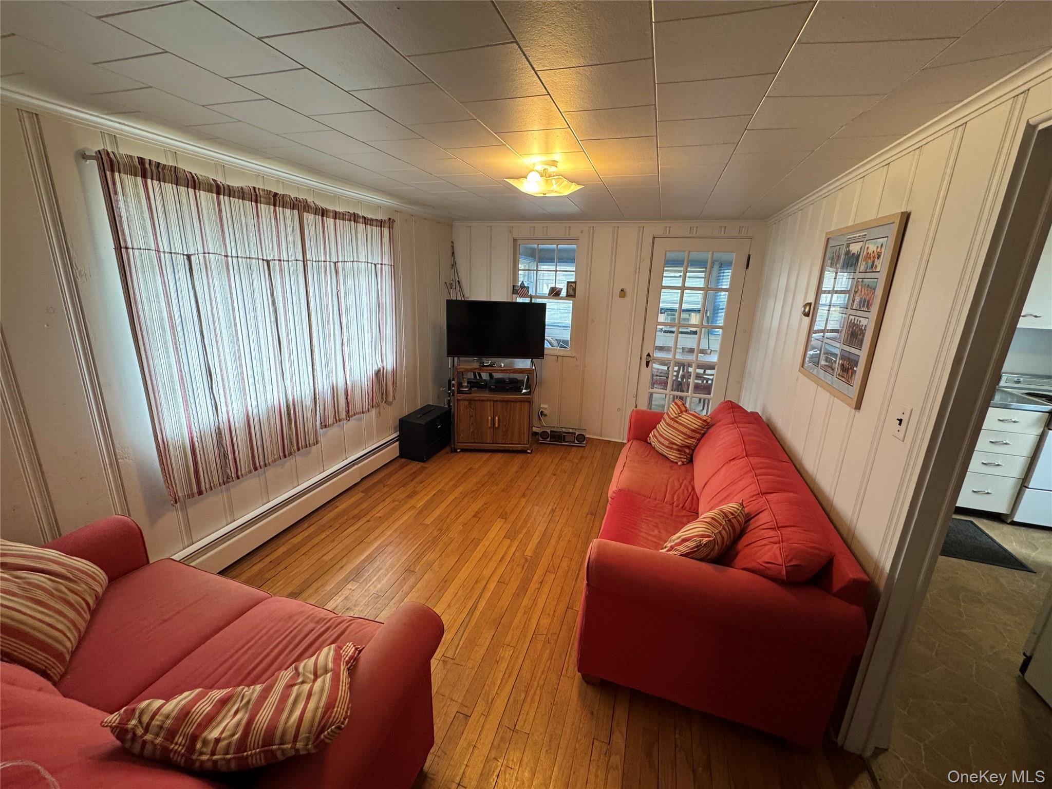 #5 photo, 44 Cedar Drive, Саффолк ‖ Miller Place , NY 11764