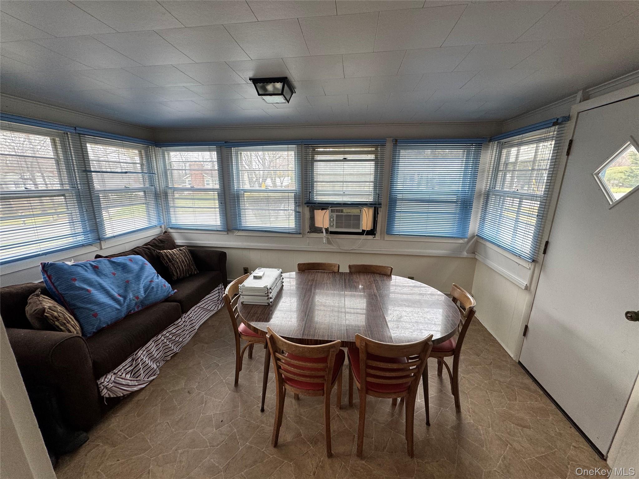 #6 photo, 44 Cedar Drive, Саффолк ‖ Miller Place , NY 11764