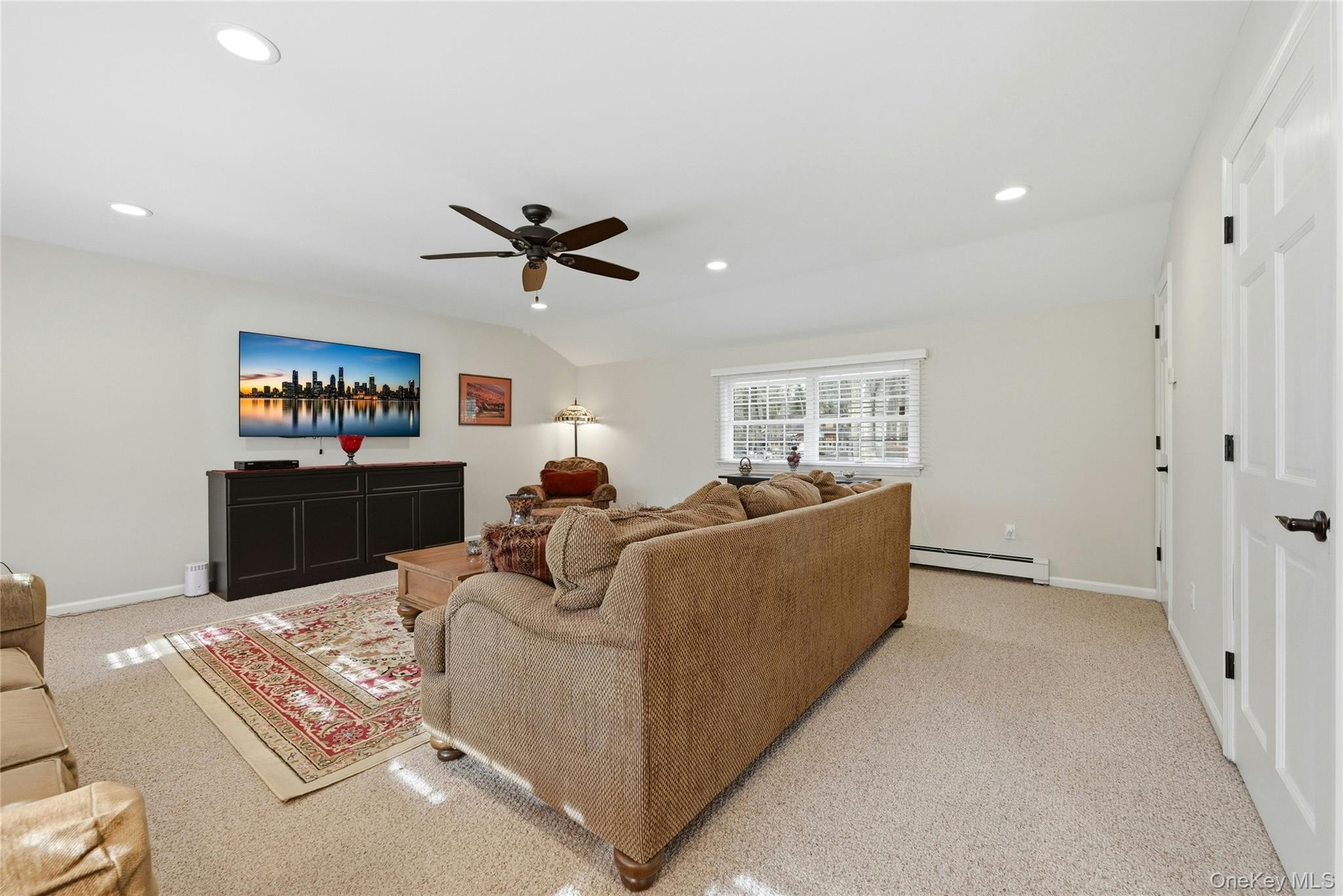 #12 photo, 8 Kemswick Drive, সাফোক কাউন্টি Stony Brook , NY 11790