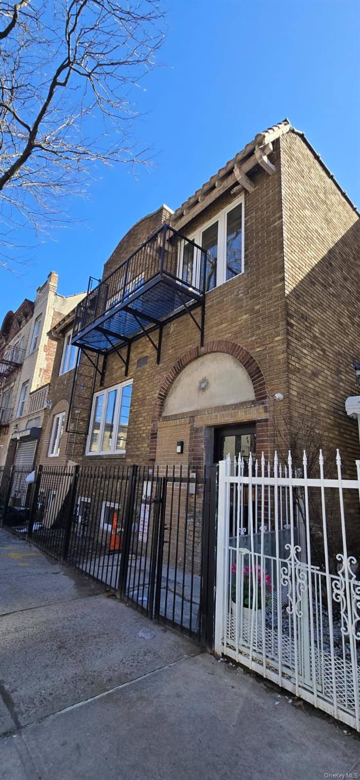 #1 photo, 2366 Davidson Avenue, ব্রঙ্কস Bronx , NY 10468