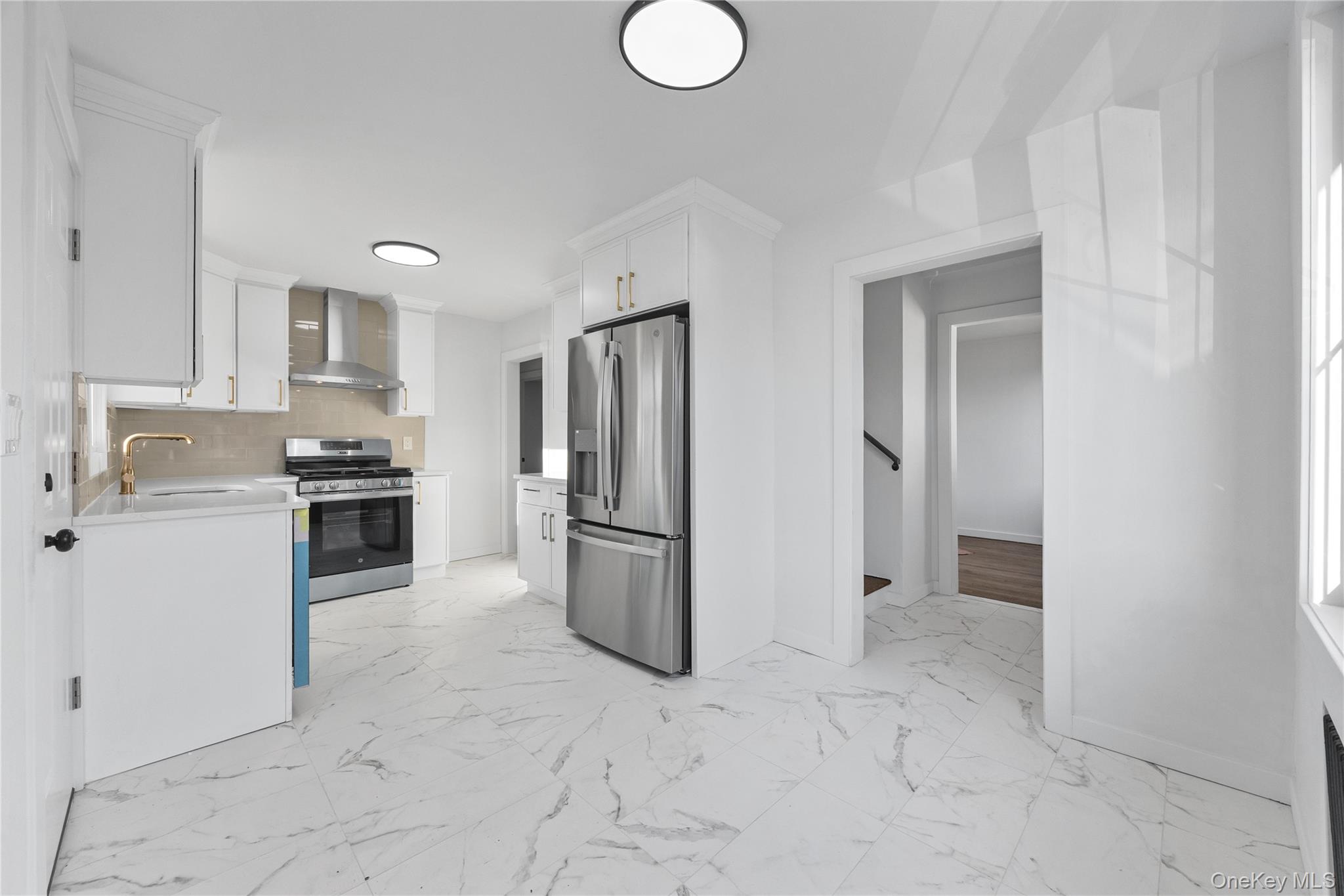 #6 photo, 119 E Pennywood Avenue, Roosevelt , NY 11575