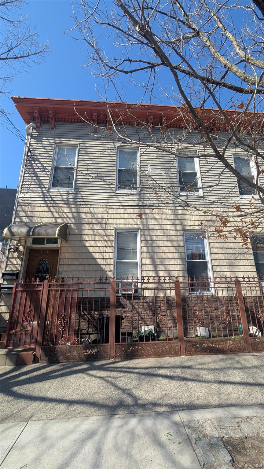 #8 photo, 170 Bradford Street, ব্রুকলিন Brooklyn , NY 11207