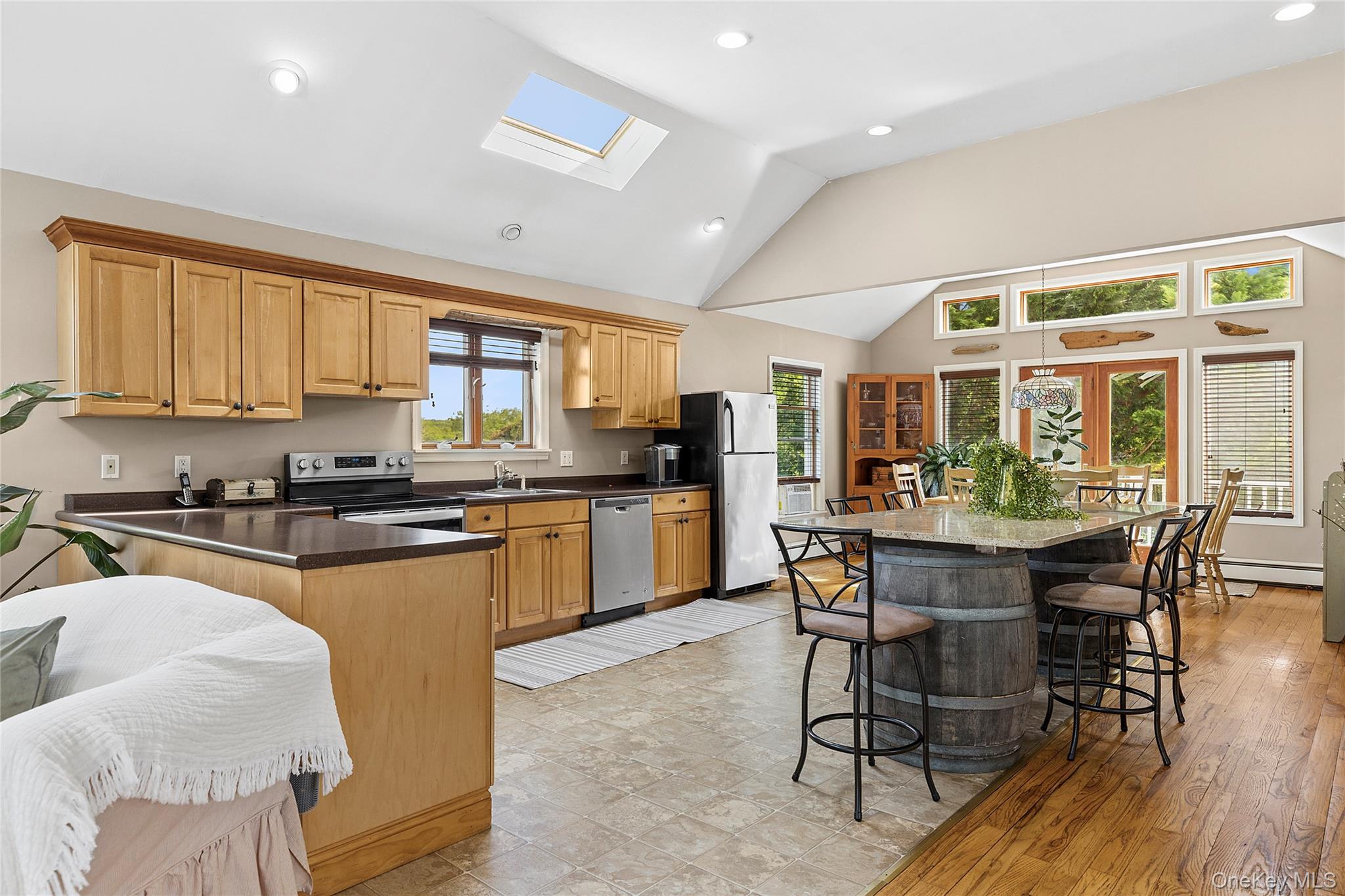 #11 photo, 155 2nd Avenue, 롱 아일랜드 Peconic , NY 11958