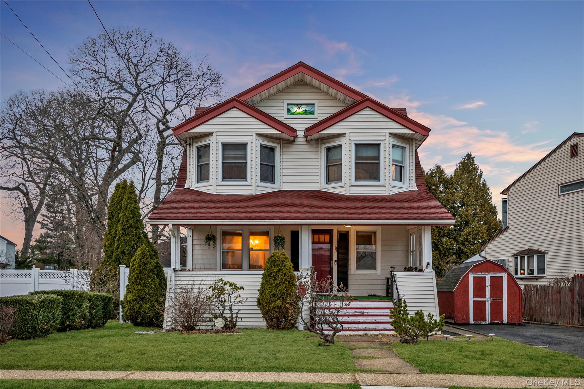 #1 photo, 69 Forest Avenue, নাসাউ কাউন্টি Valley Stream , NY 11581