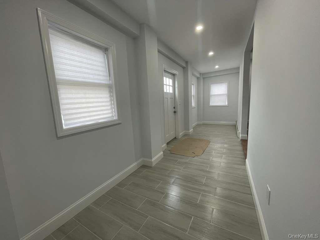 #12 photo, 22 Colonial Avenue, নাসাউ কাউন্টি Freeport , NY 11520