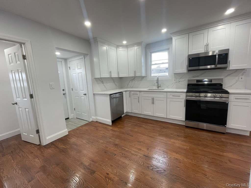 #16 photo, 22 Colonial Avenue, নাসাউ কাউন্টি Freeport , NY 11520