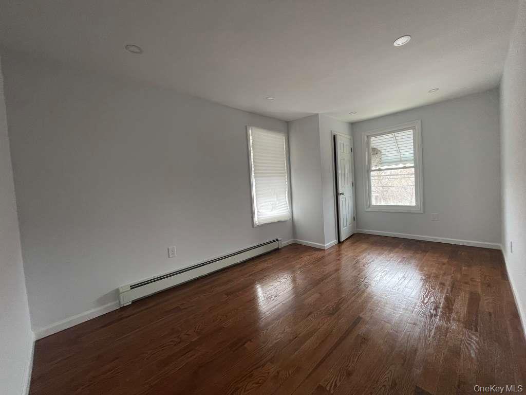 #3 photo, 22 Colonial Avenue, নাসাউ কাউন্টি Freeport , NY 11520