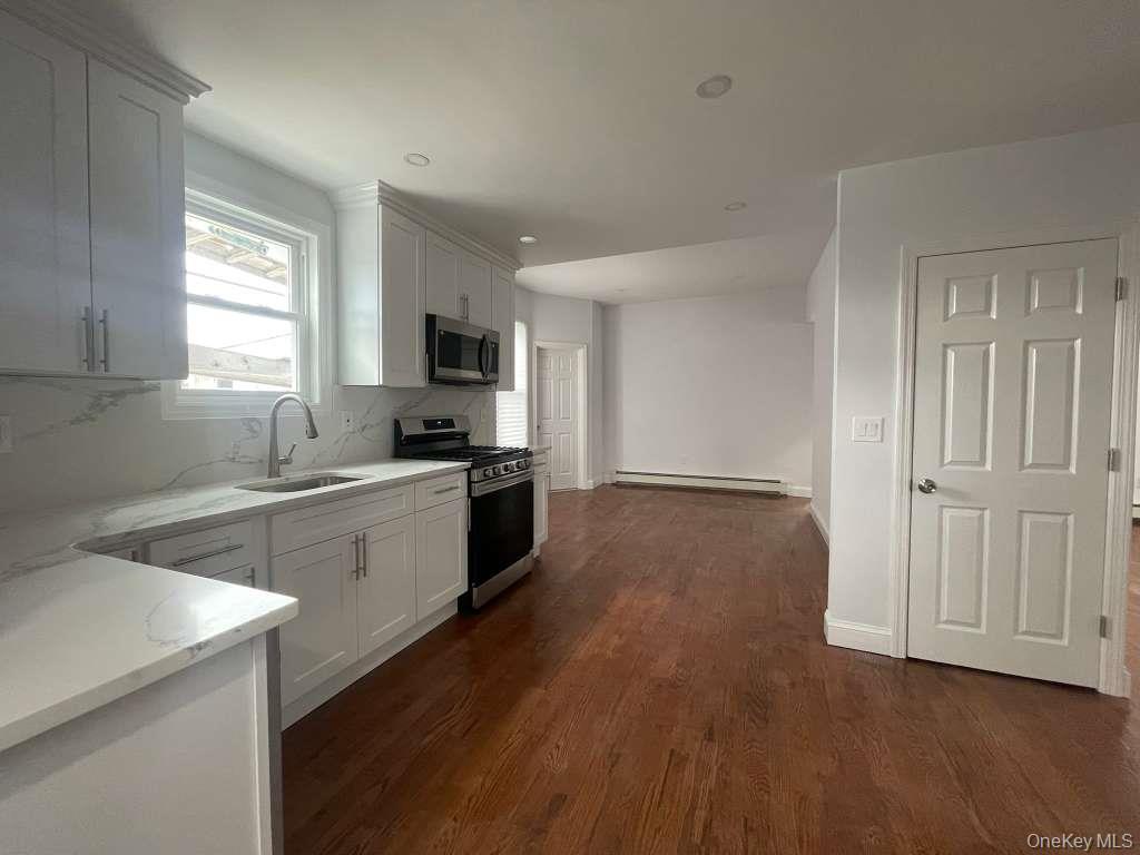 #4 photo, 22 Colonial Avenue, নাসাউ কাউন্টি Freeport , NY 11520