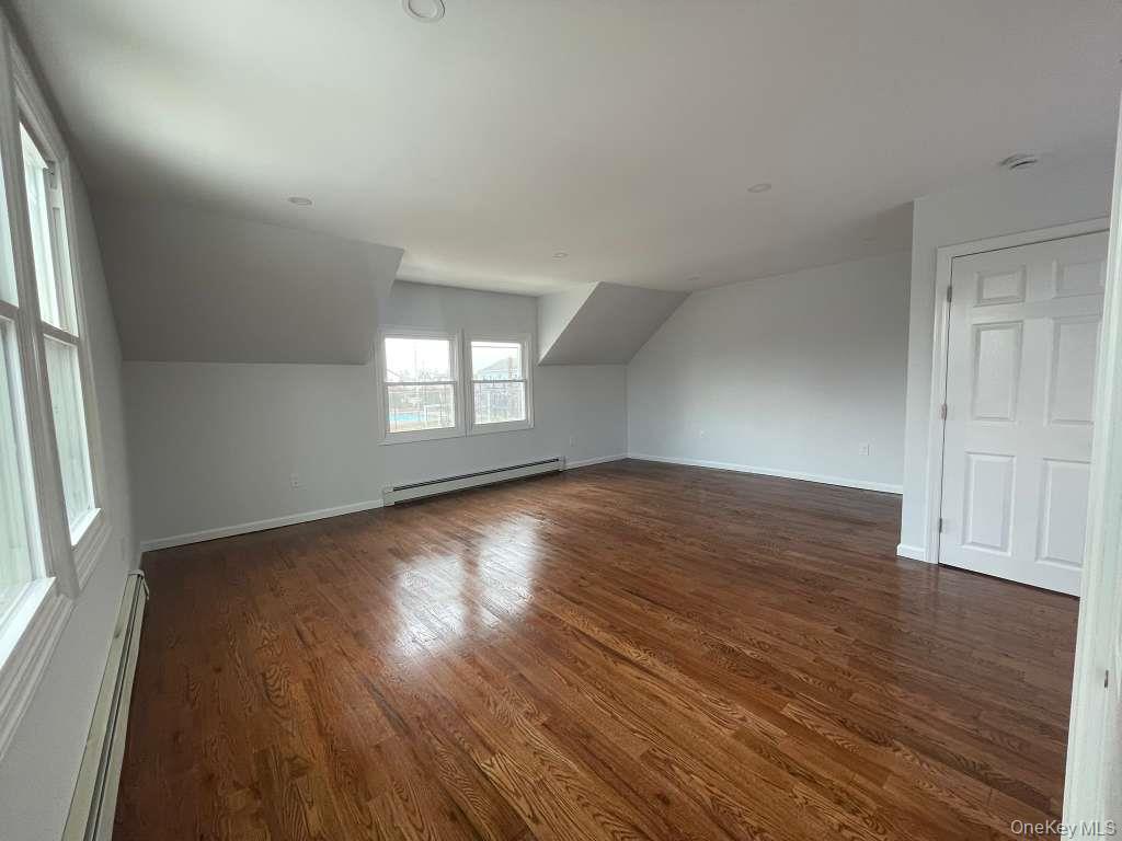 #7 photo, 22 Colonial Avenue, নাসাউ কাউন্টি Freeport , NY 11520