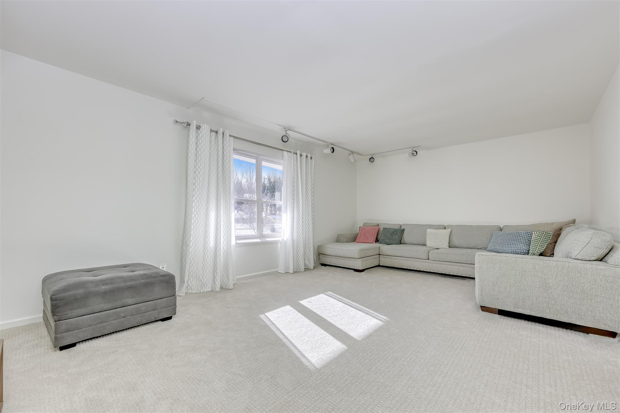 #5 photo, 104 Bon Aire Circle, Suffern , NY 10901