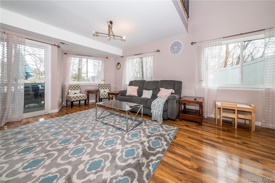 #3 photo, 25 Barker Street, Mount Kisco , NY 10549