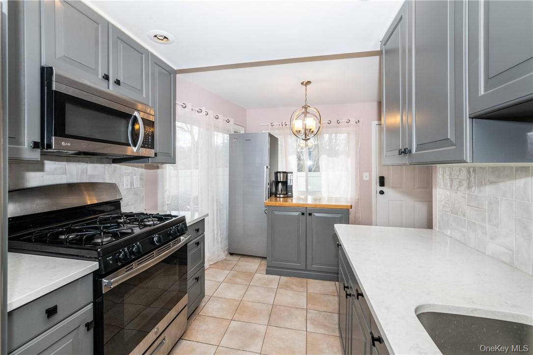 #7 photo, 25 Barker Street, Mount Kisco , NY 10549