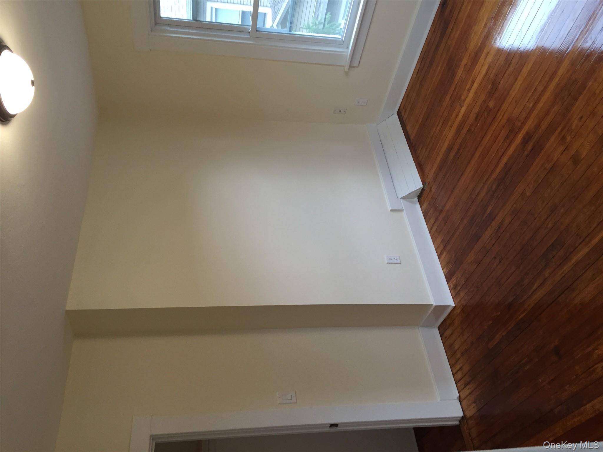 #5 photo, 8 Parkway Terrace, Pleasantville , NY 10570