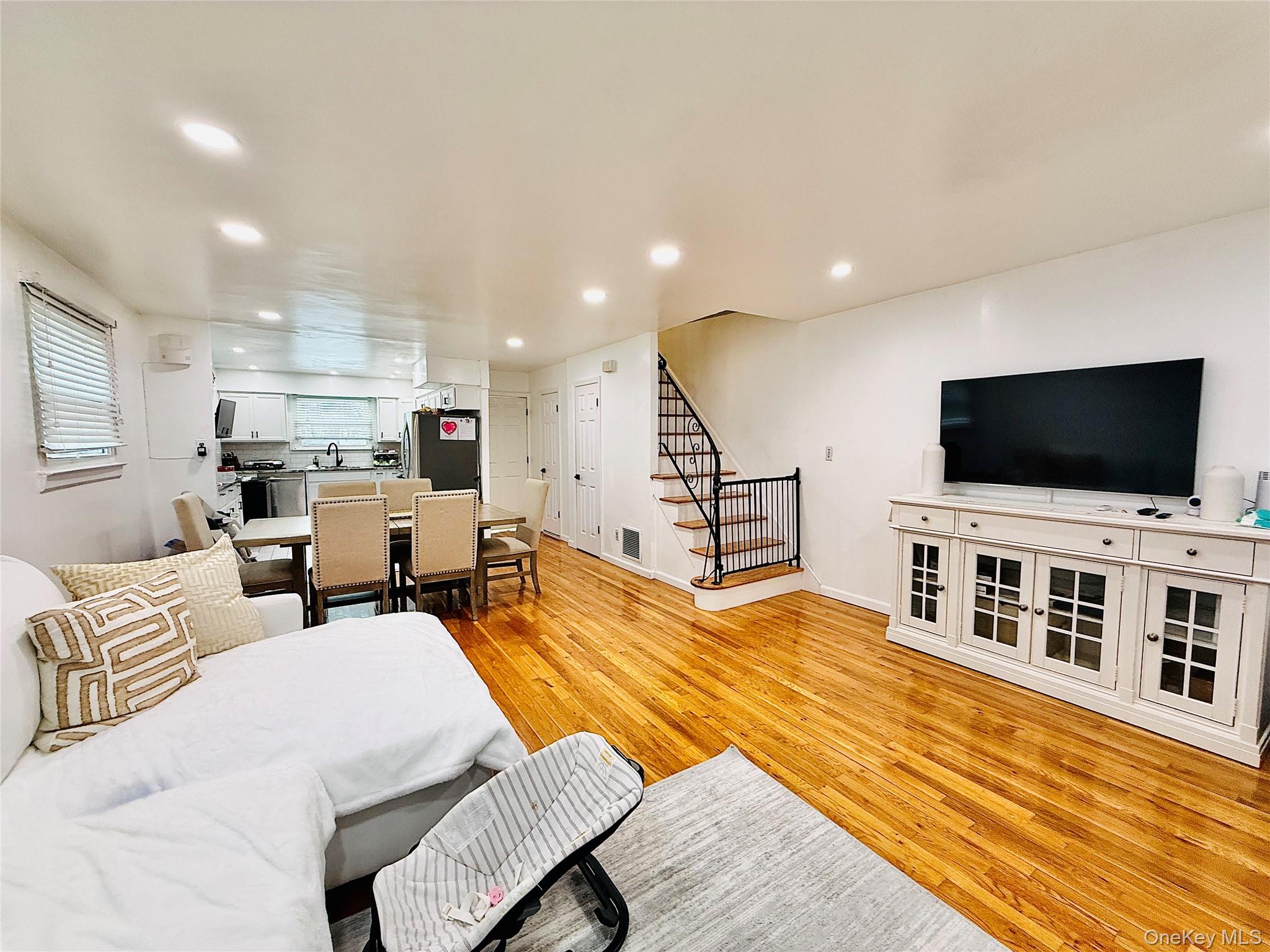 #3 photo, 1663 Waring Avenue, ব্রঙ্কস Bronx , NY 10469