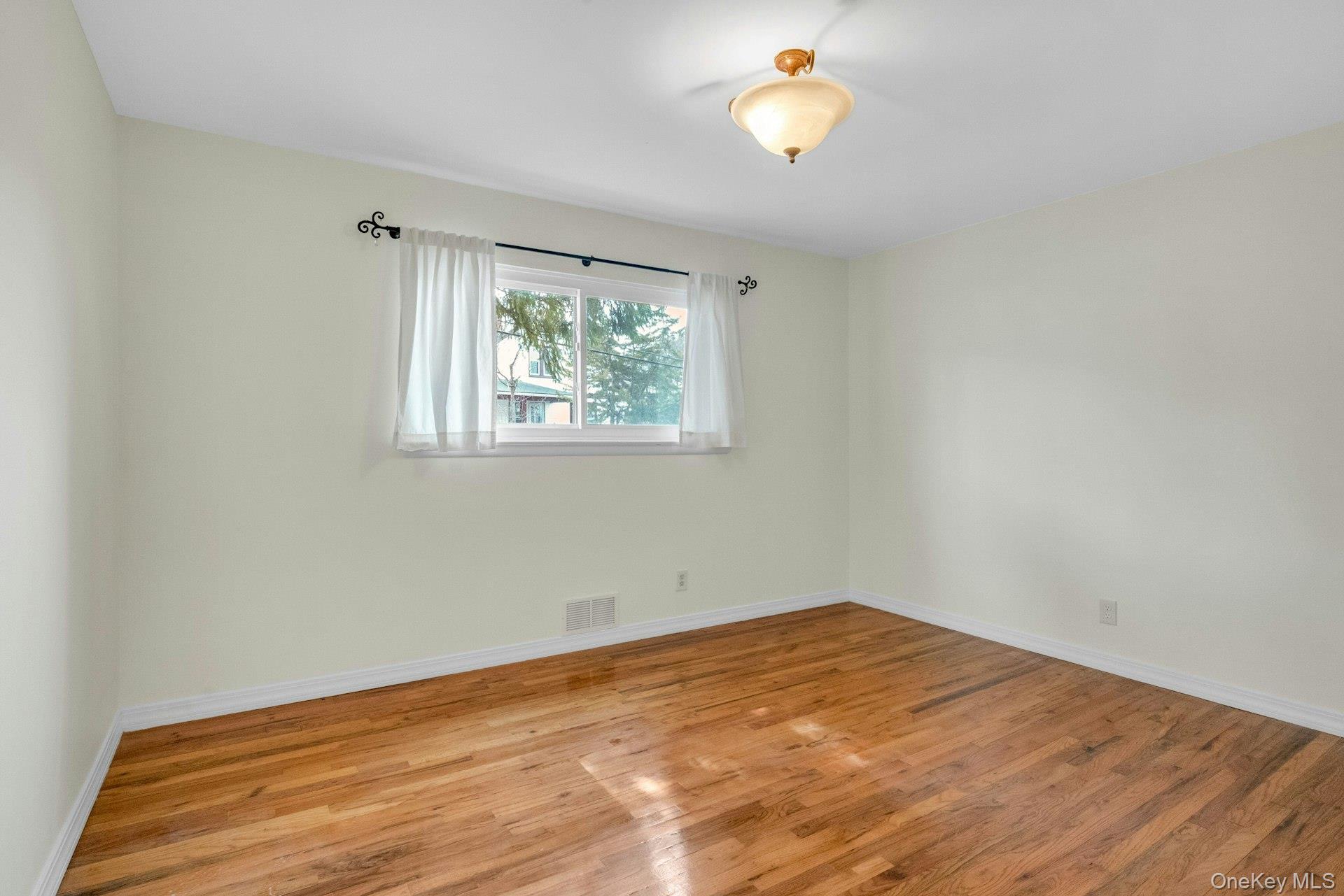 #16 photo, 9 Virginia Avenue, Dobbs Ferry , NY 10522