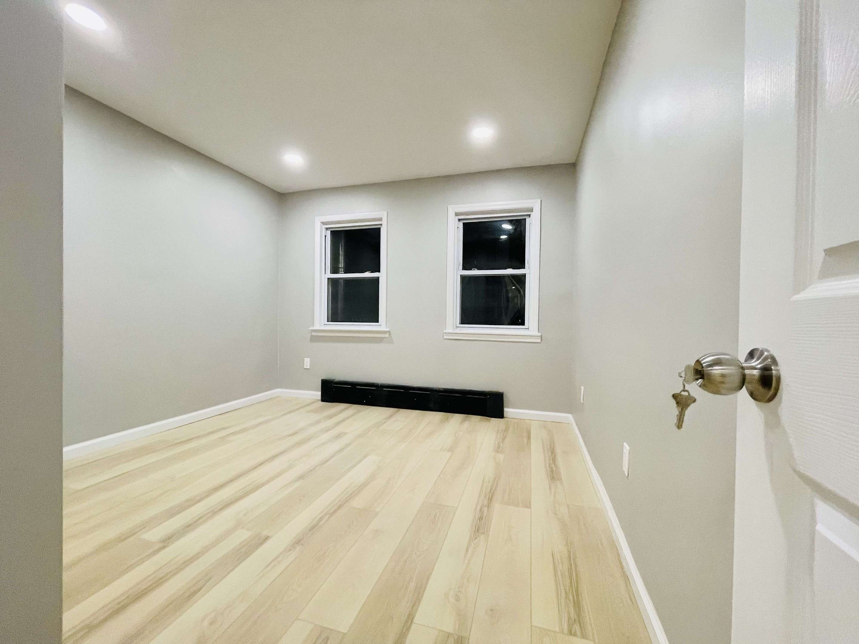 #11 photo, 4319 Bedford Avenue, ব্রুকলিন Sheepshead Bay , NY 11229