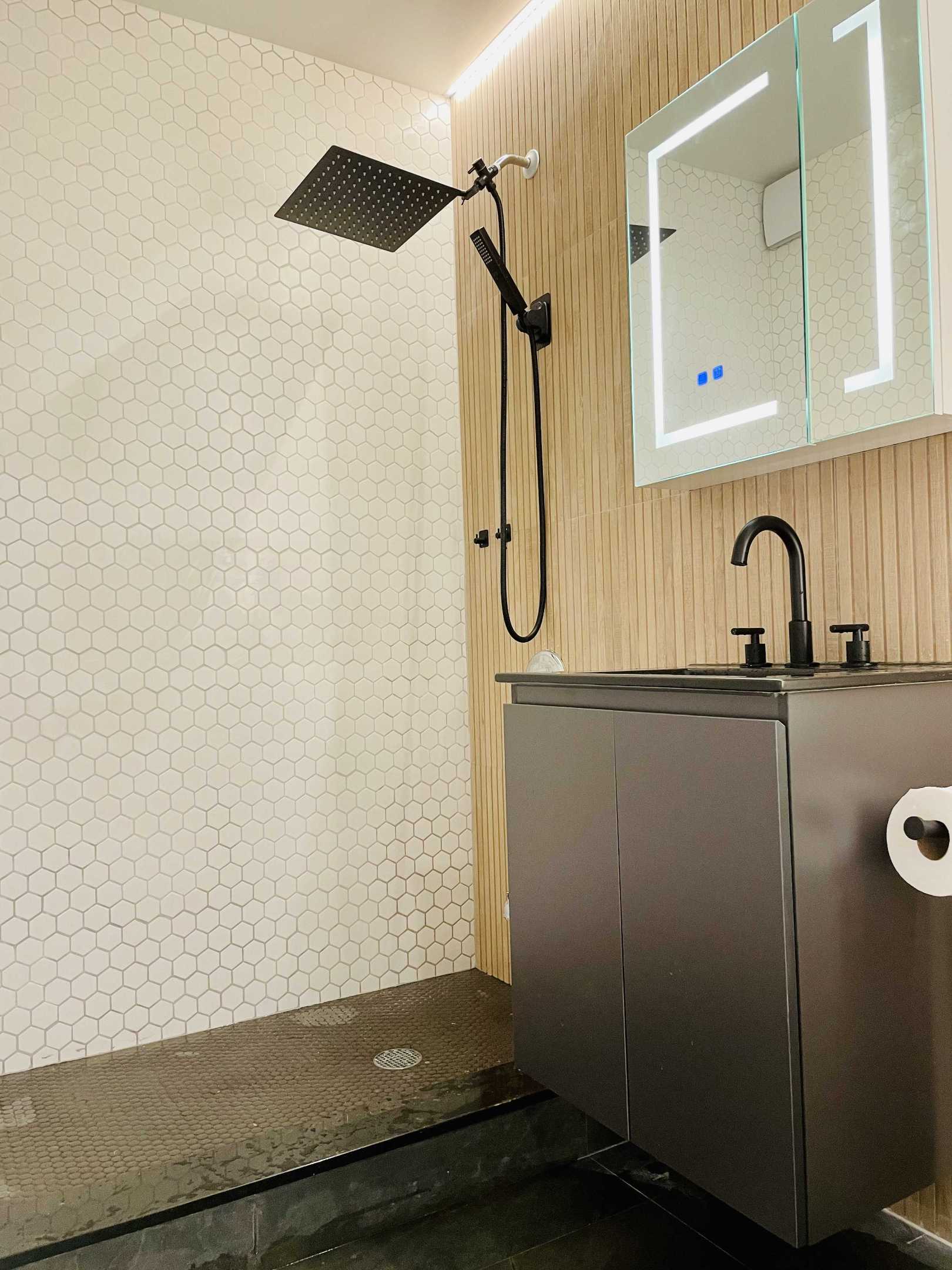 #17 photo, 4319 Bedford Avenue, ব্রুকলিন Sheepshead Bay , NY 11229