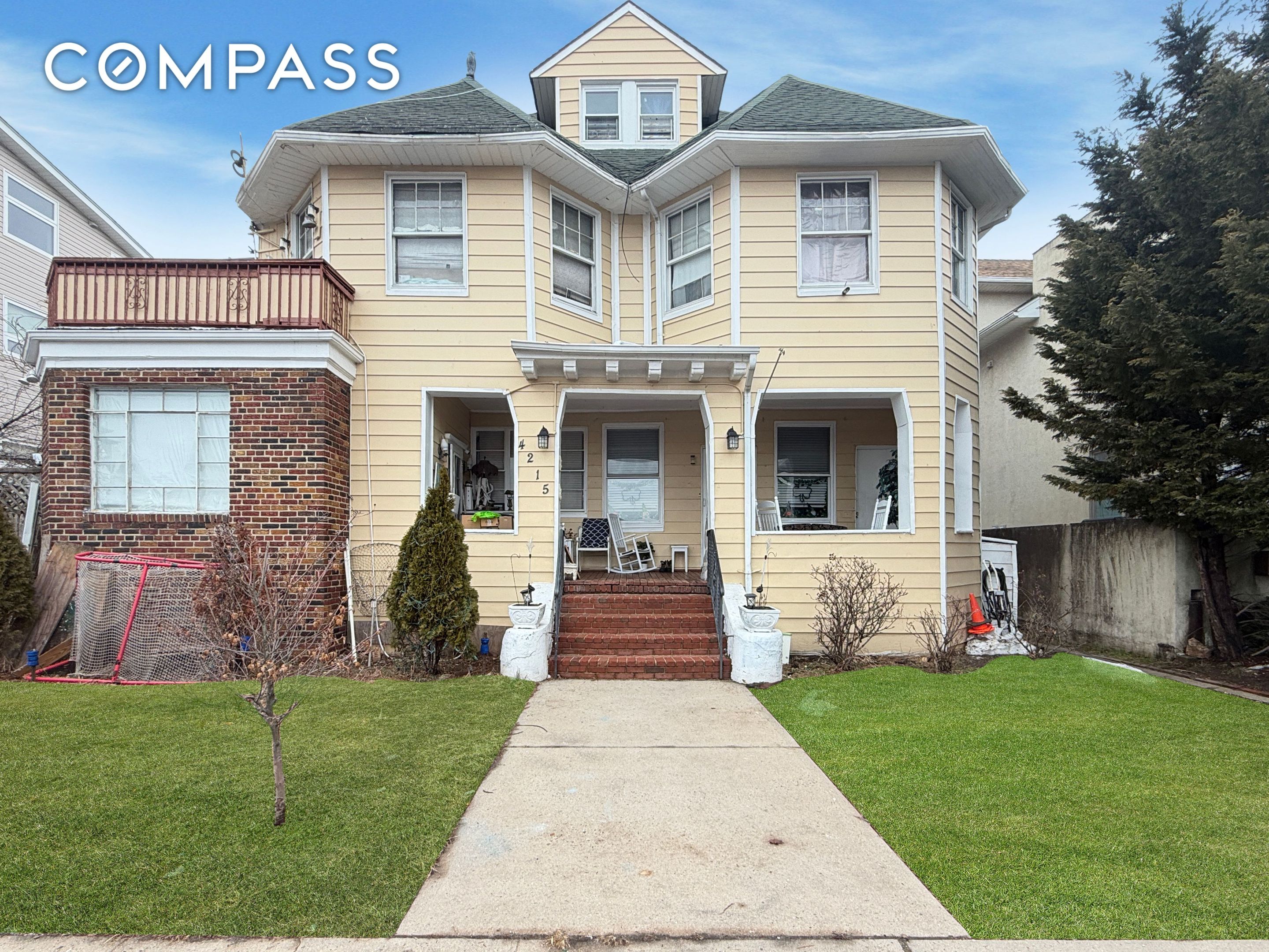 #8 photo, 4215 Atlantic Avenue, Coney Island , NY 11224