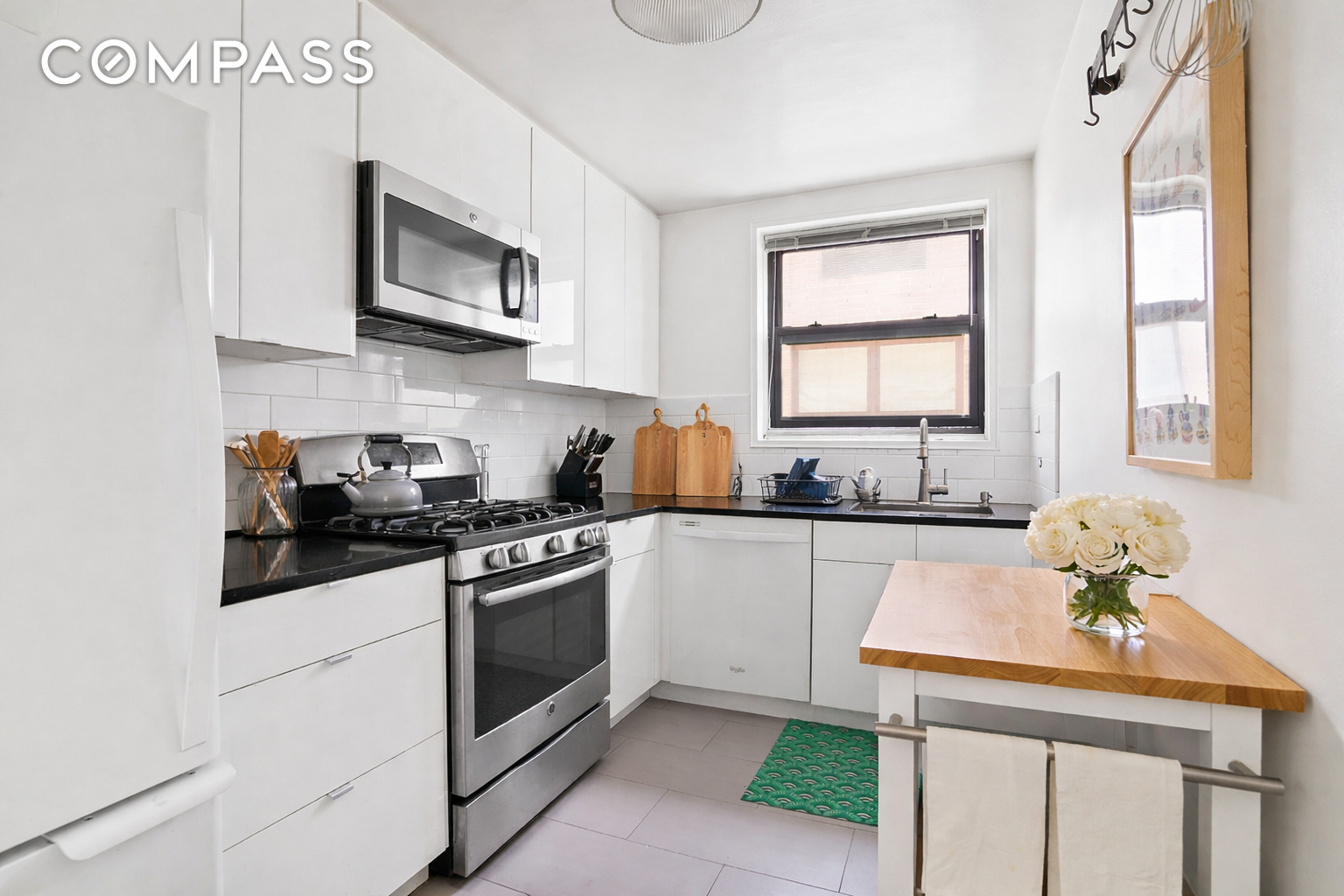 #4 photo, 165 Christopher Street, West Village , NY 10014