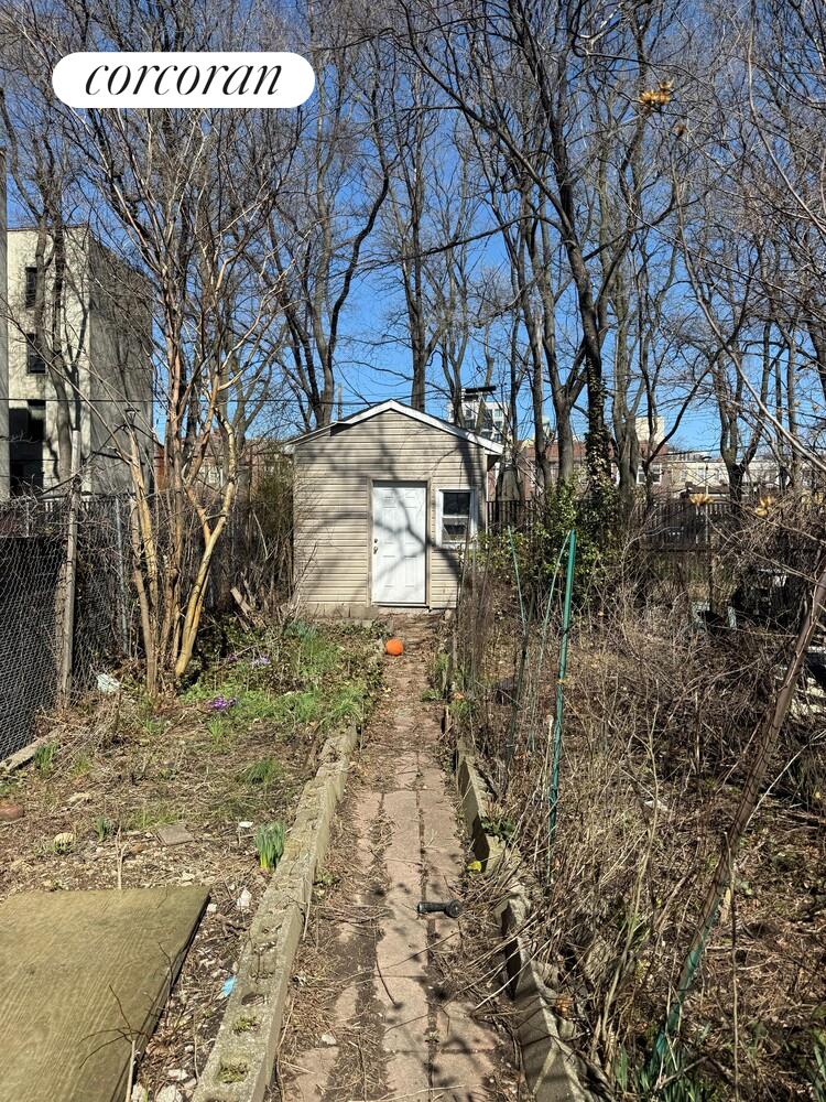 #4 photo, 655 MAPLE Street, 布鲁克林 Wingate , NY 11203