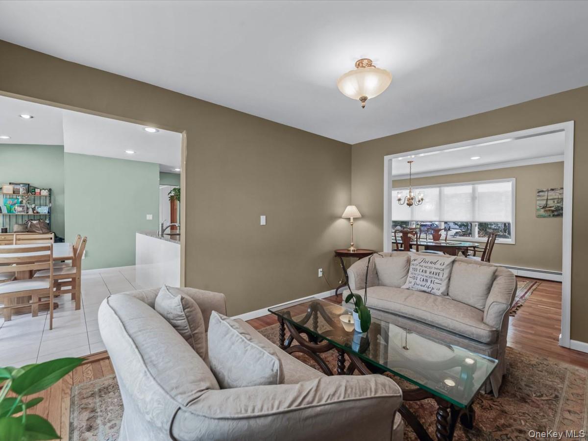 #11 photo, 29 Sunhill Road, সাফোক কাউন্টি Nesconset , NY 11767