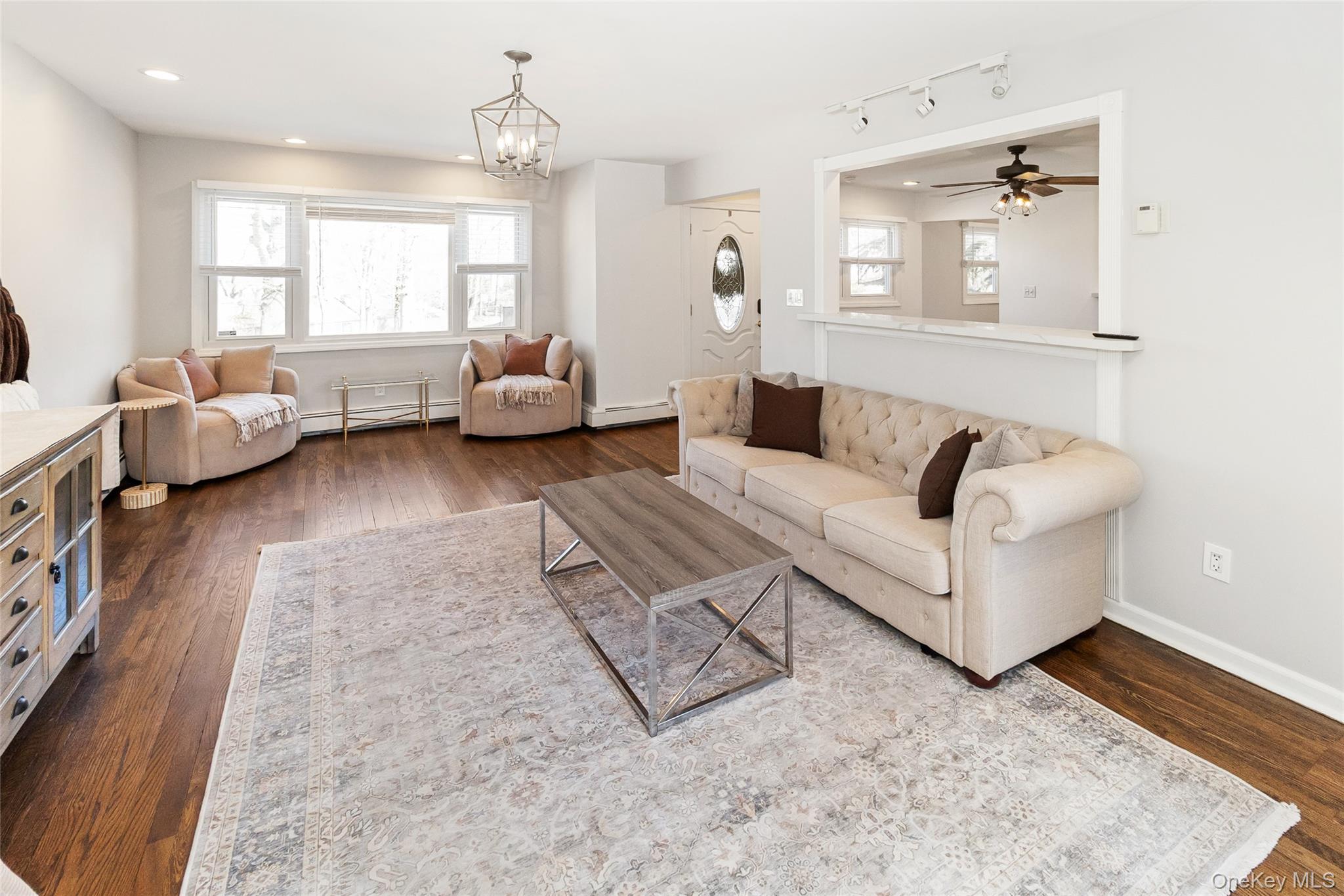 #4 photo, 306 Sound Beach Boulevard, מחוז סאפוק Sound Beach , NY 11789