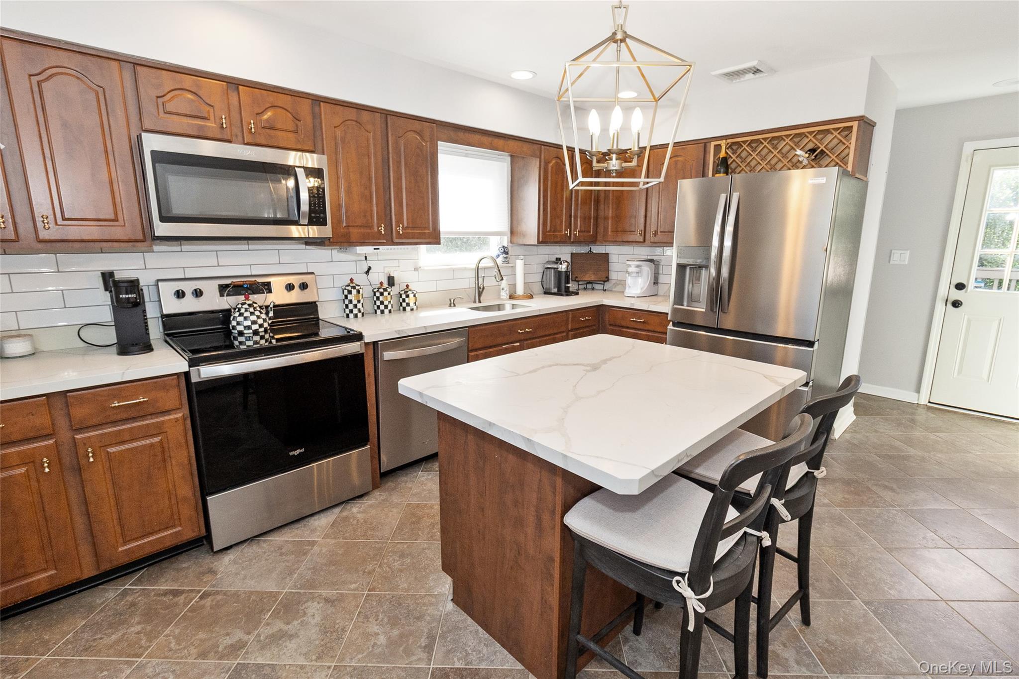 #5 photo, 306 Sound Beach Boulevard, מחוז סאפוק Sound Beach , NY 11789