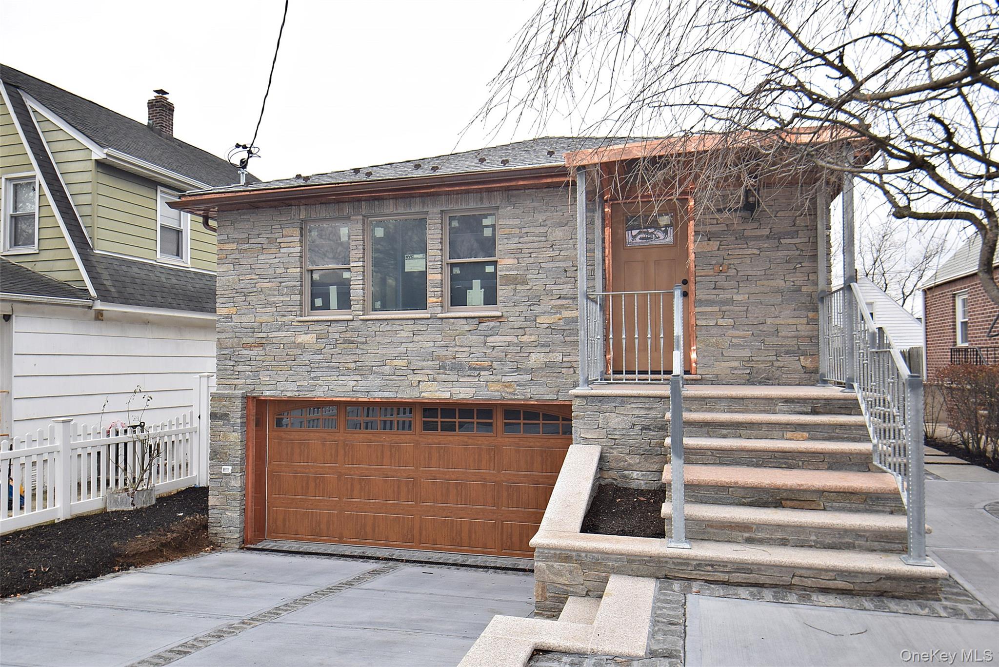 #1 photo, 86-16 262nd Street, কুইন্‌স Floral Park , NY 11001