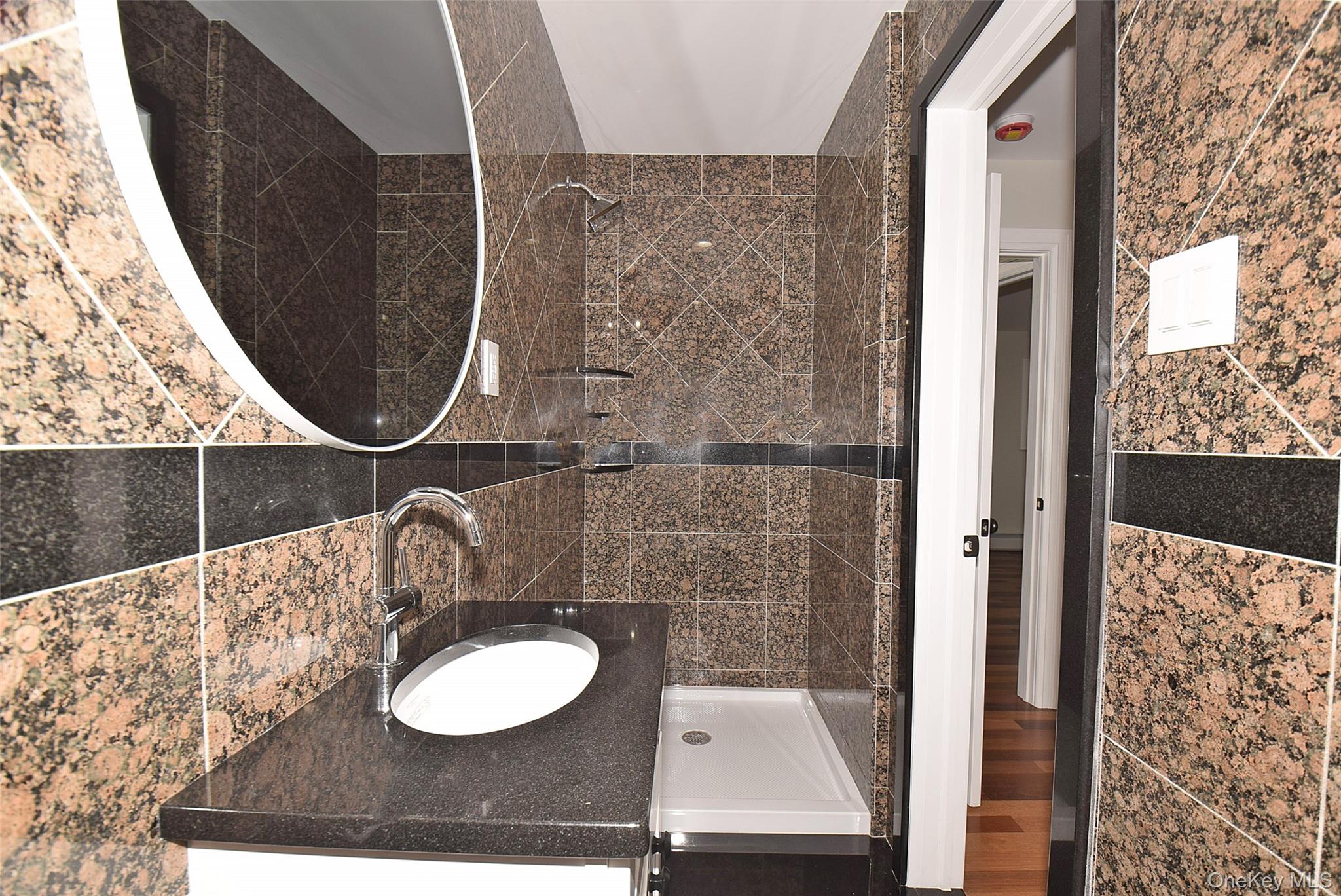 #14 photo, 86-16 262nd Street, কুইন্‌স Floral Park , NY 11001