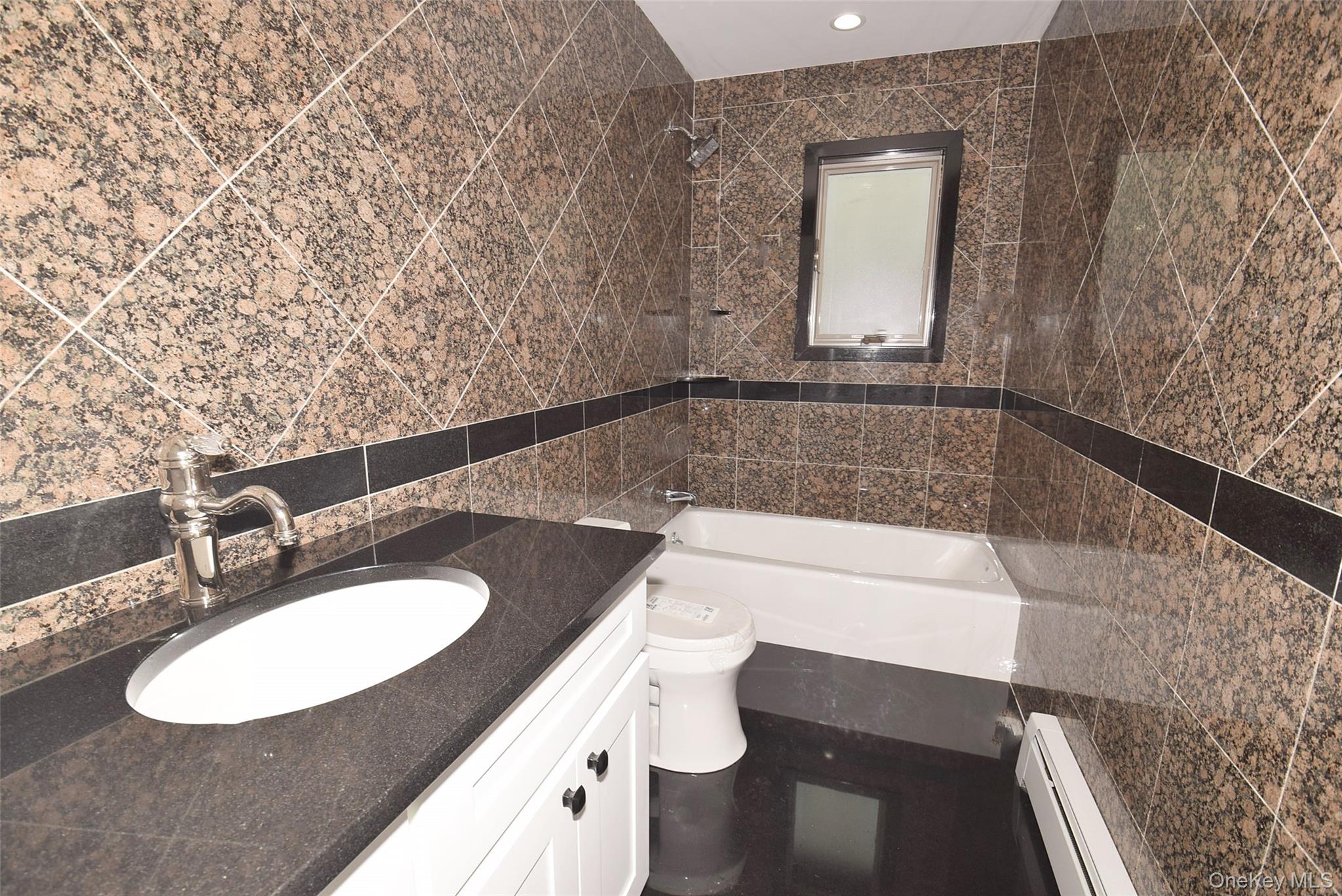 #19 photo, 86-16 262nd Street, কুইন্‌স Floral Park , NY 11001