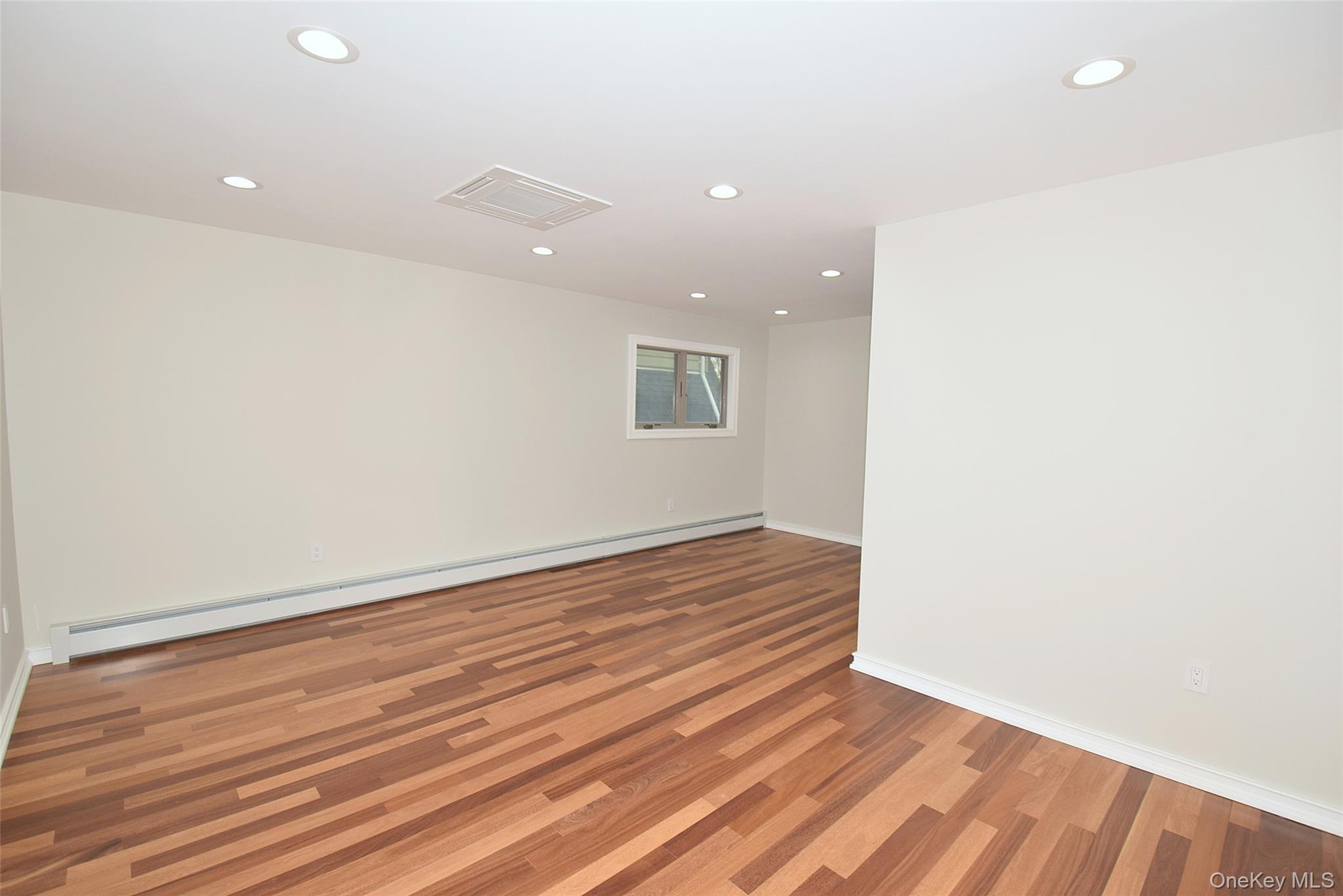 #6 photo, 86-16 262nd Street, কুইন্‌স Floral Park , NY 11001