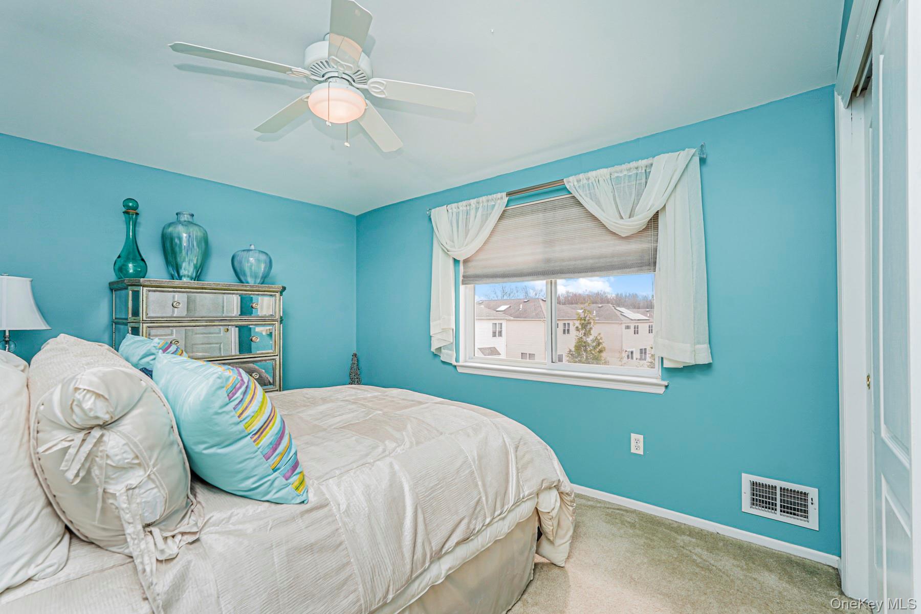 #18 photo, 10 Dunhill Lane, Staten Island , NY 10309