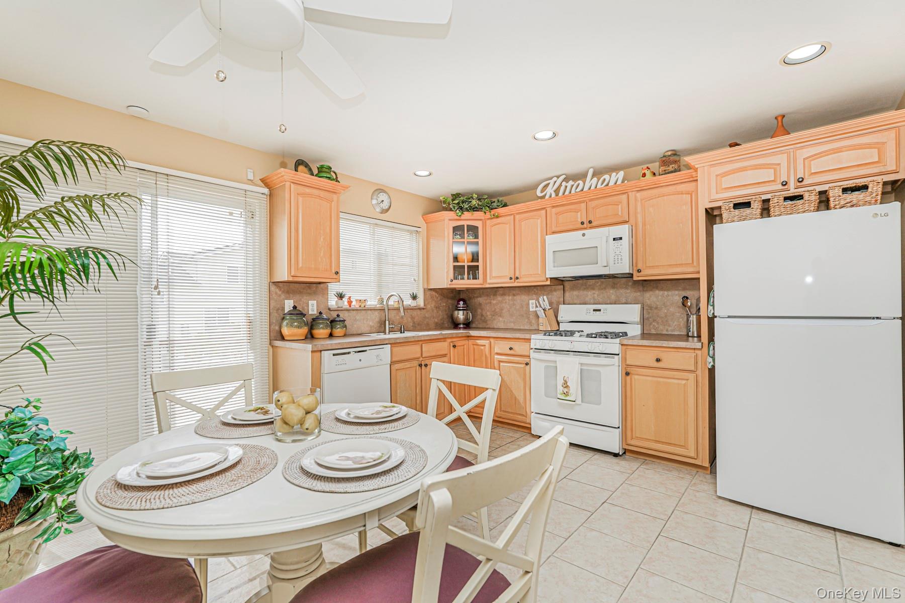 #4 photo, 10 Dunhill Lane, Staten Island , NY 10309