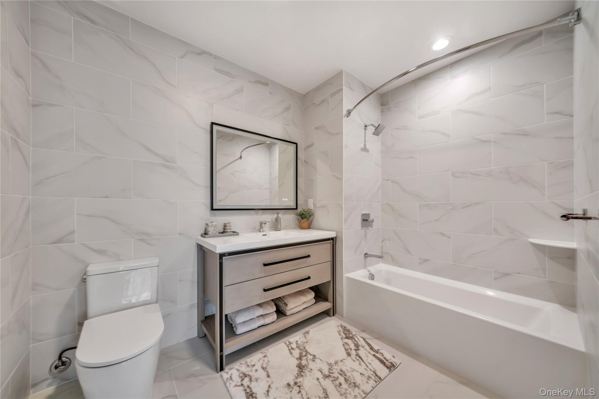 #10 photo, 101 Searing Avenue, নাসাউ কাউন্টি Mineola , NY 11501