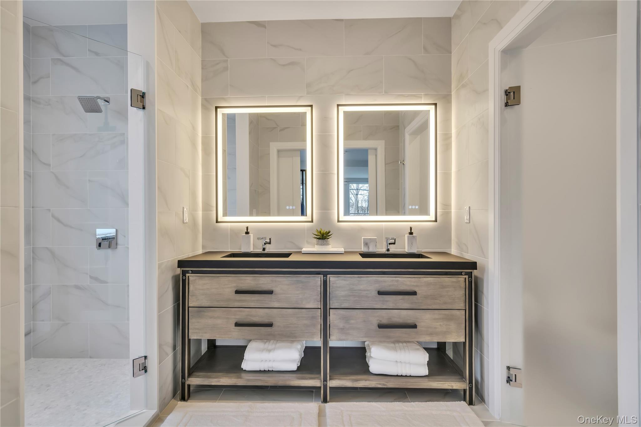 #12 photo, 101 Searing Avenue, নাসাউ কাউন্টি Mineola , NY 11501