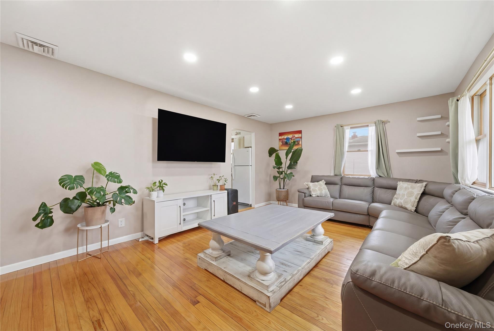 #4 photo, 511 Old North Ocean Avenue, 롱 아일랜드 Patchogue , NY 11772