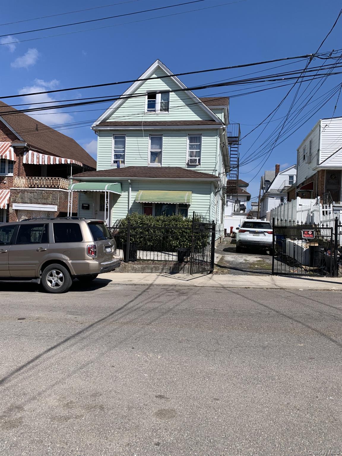 #2 photo, 29-15 Gilmore Street, কুইন্‌স East Elmhurst , NY 11369