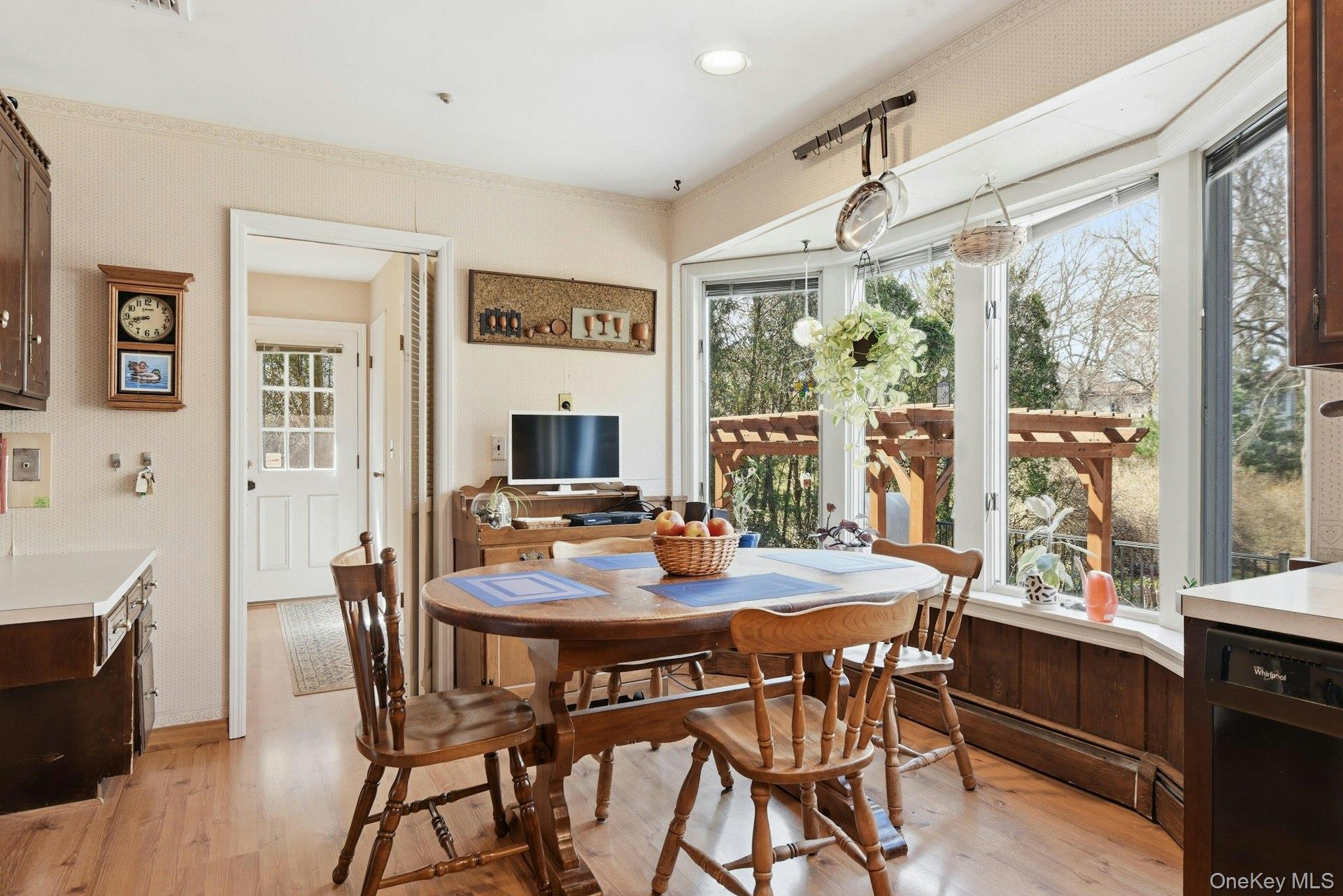 #16 photo, 35 East Neck Road, সাফোক কাউন্টি Huntington , NY 11743