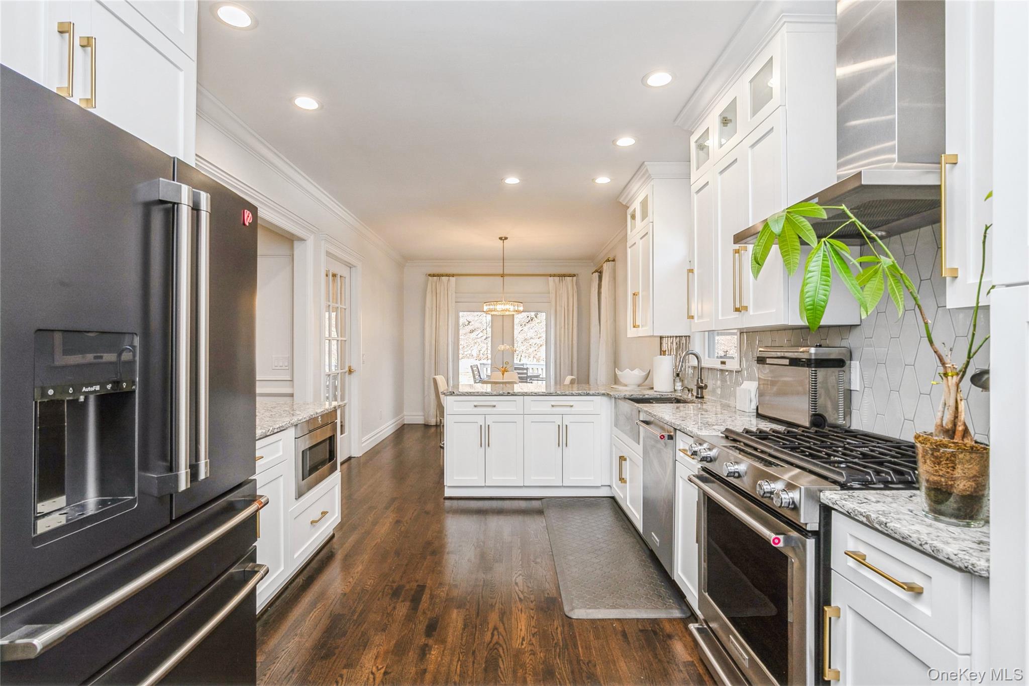 #12 photo, 6 Valley Lane, সাফোক কাউন্টি Huntington , NY 11743