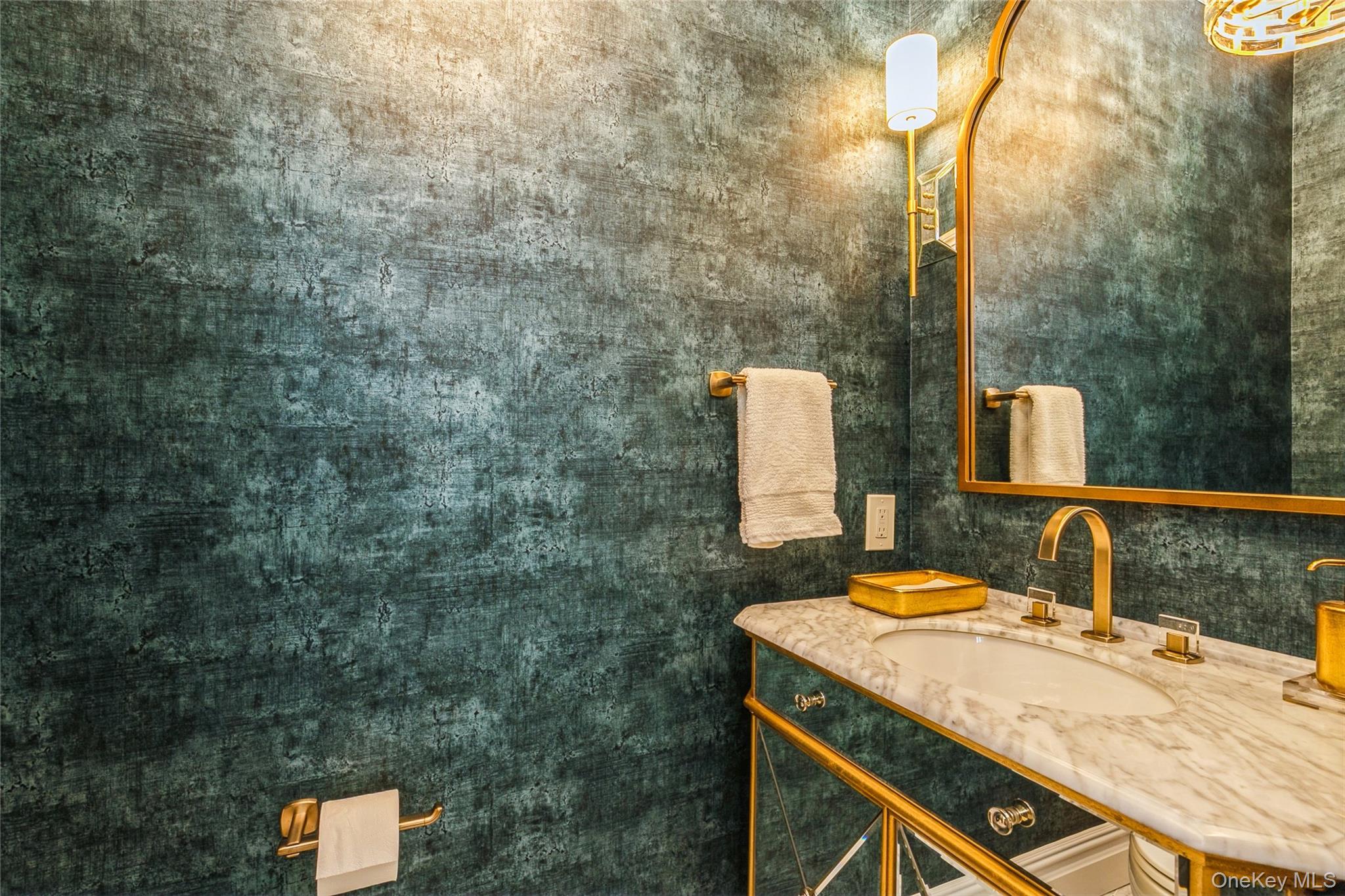 #19 photo, 6 Valley Lane, সাফোক কাউন্টি Huntington , NY 11743