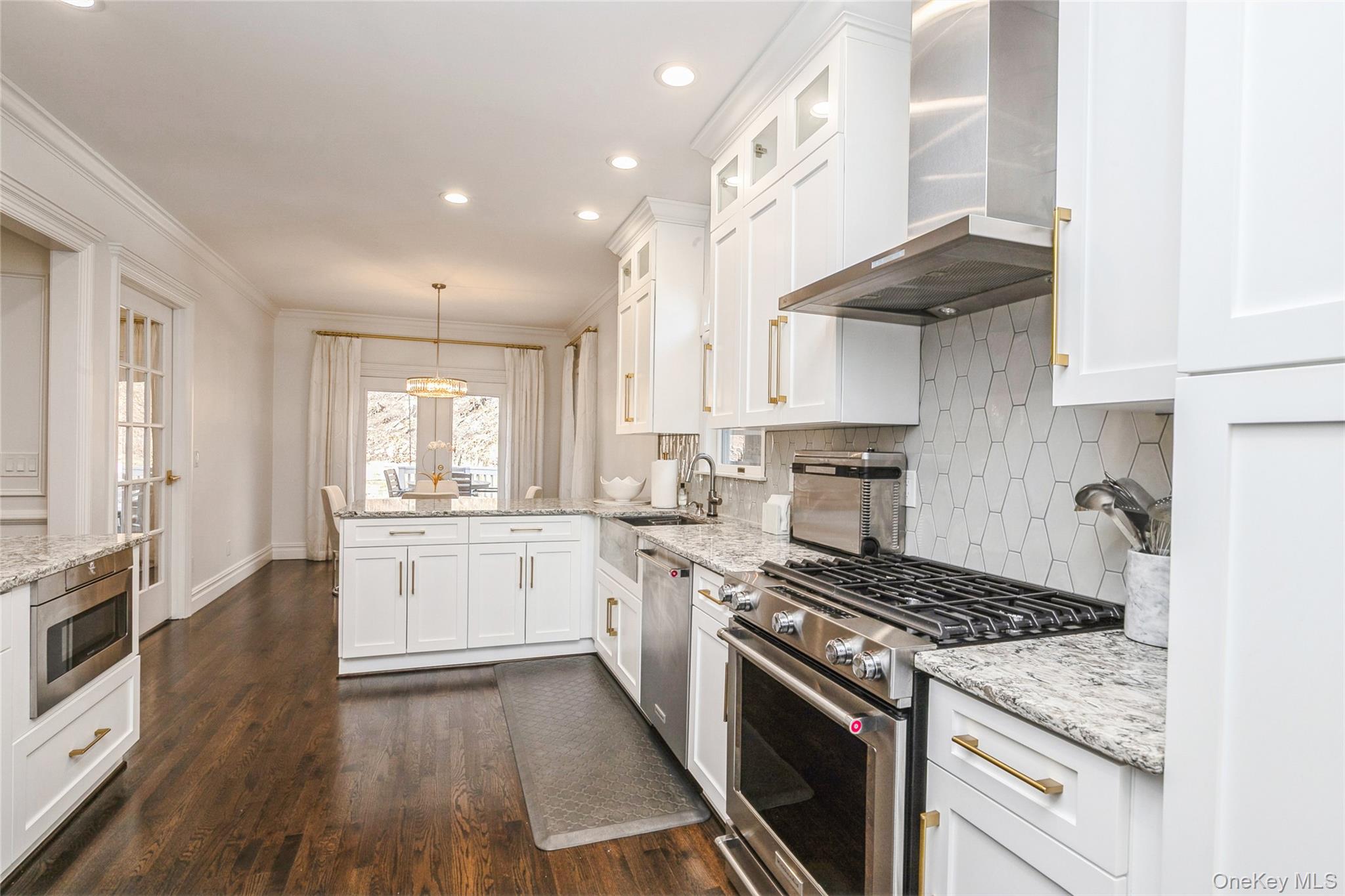 #8 photo, 6 Valley Lane, সাফোক কাউন্টি Huntington , NY 11743