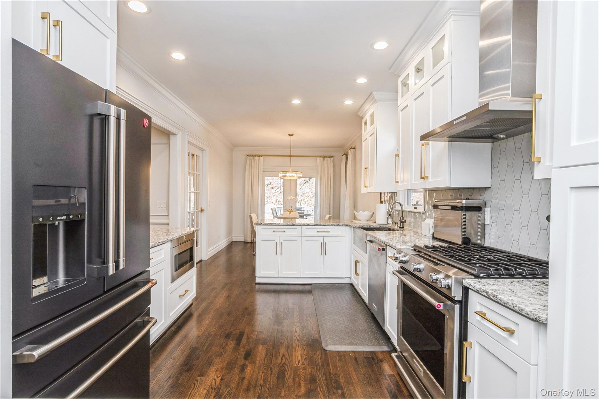 #9 photo, 6 Valley Lane, সাফোক কাউন্টি Huntington , NY 11743