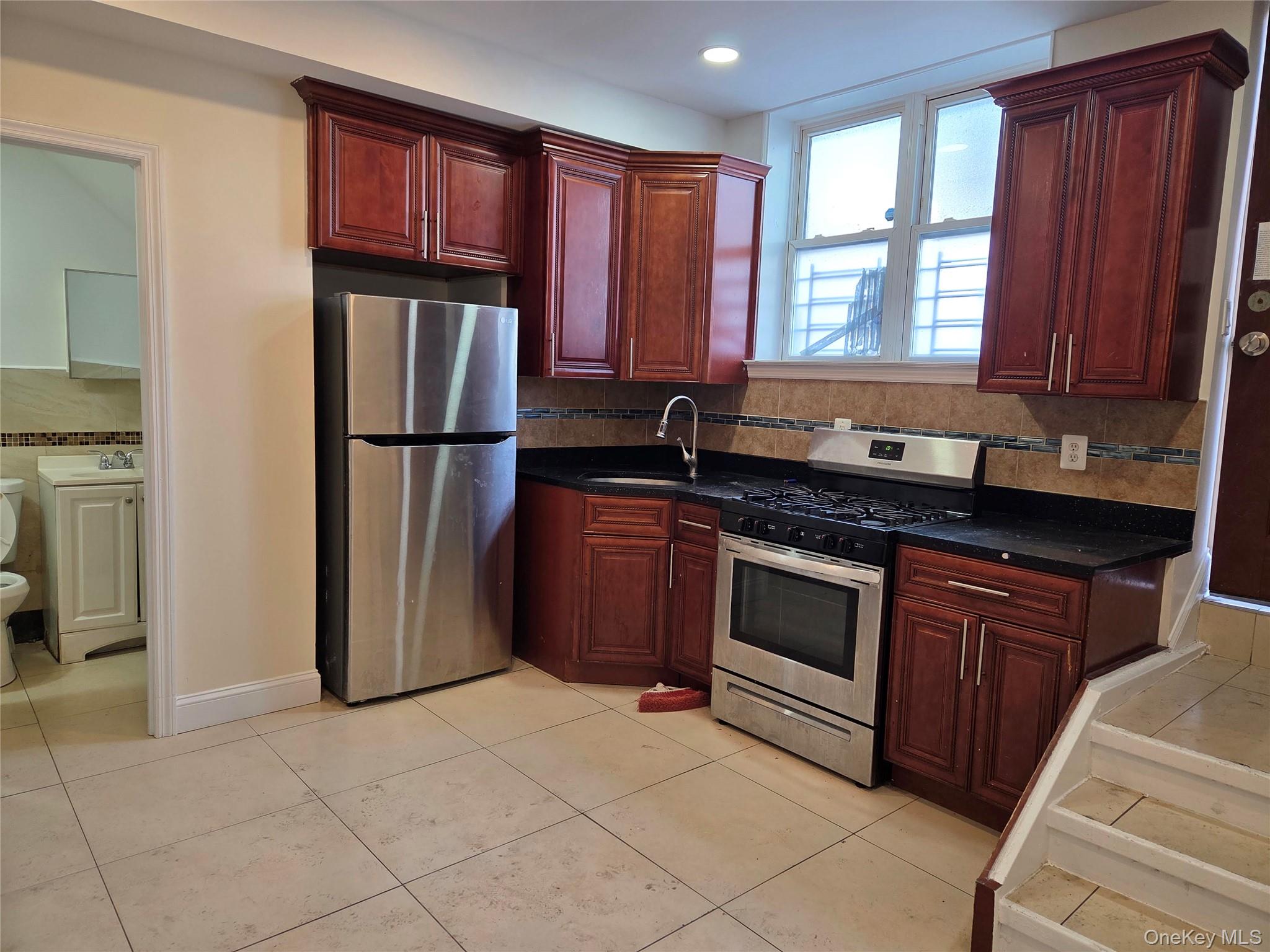 #3 photo, 10418 46th Avenue, কুইন্‌স Corona , NY 11368